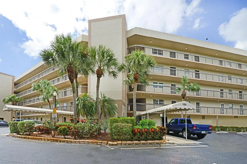 198 NW 67th St Unit 401  
