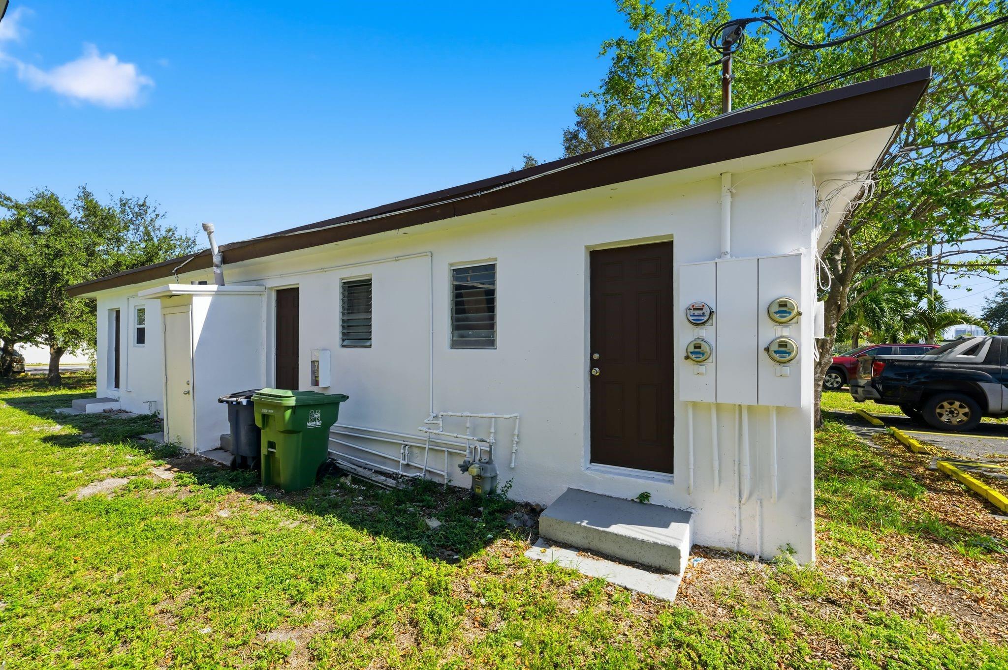 OCEAN PARK - Residential Lease