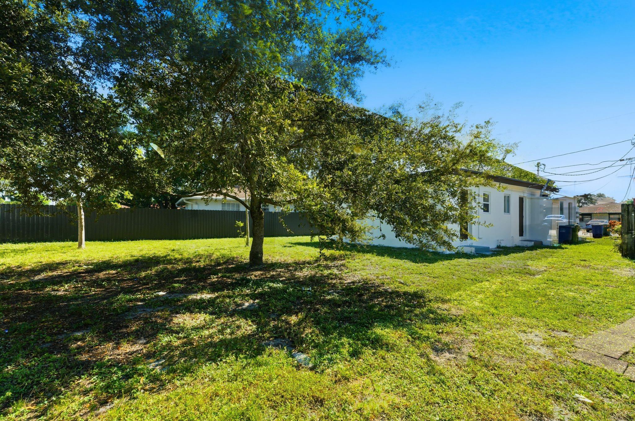 OCEAN PARK - Residential Lease