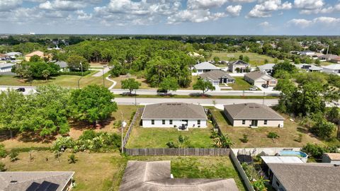 A home in Port St Lucie