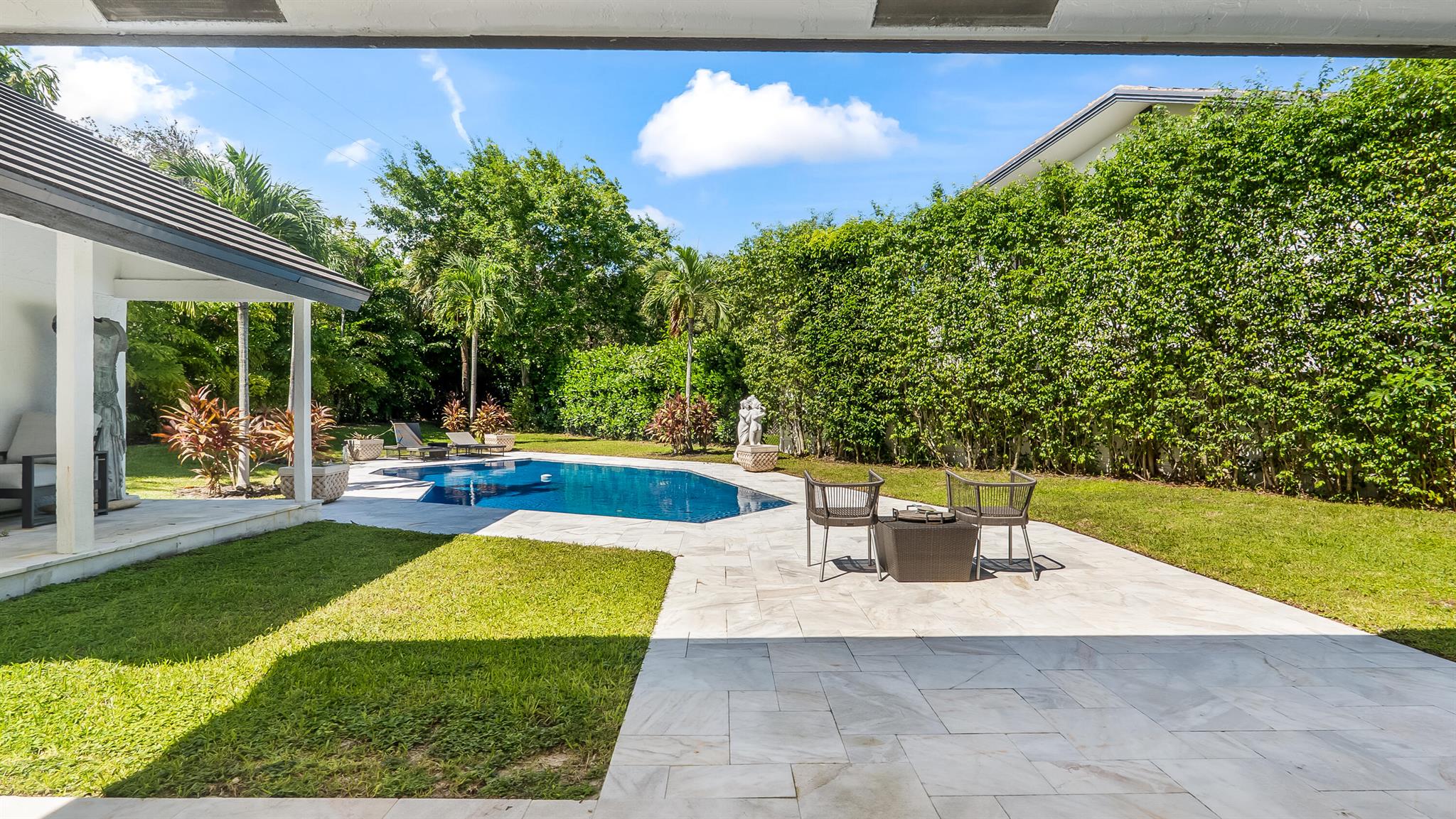 SANCTUARY - Residential