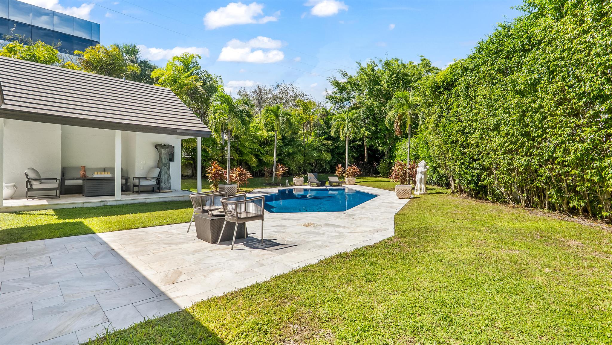 SANCTUARY - Residential