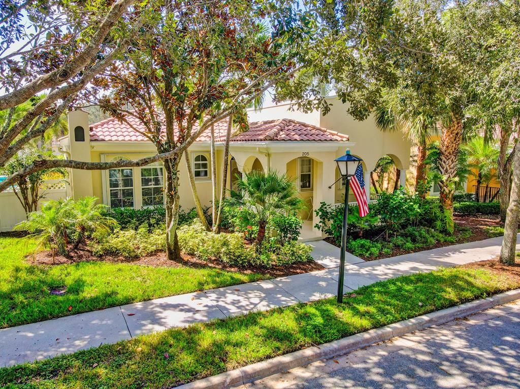 Photo of 205 Florence Drive Dr, Jupiter, FL 33458 (MLS # R10744060)