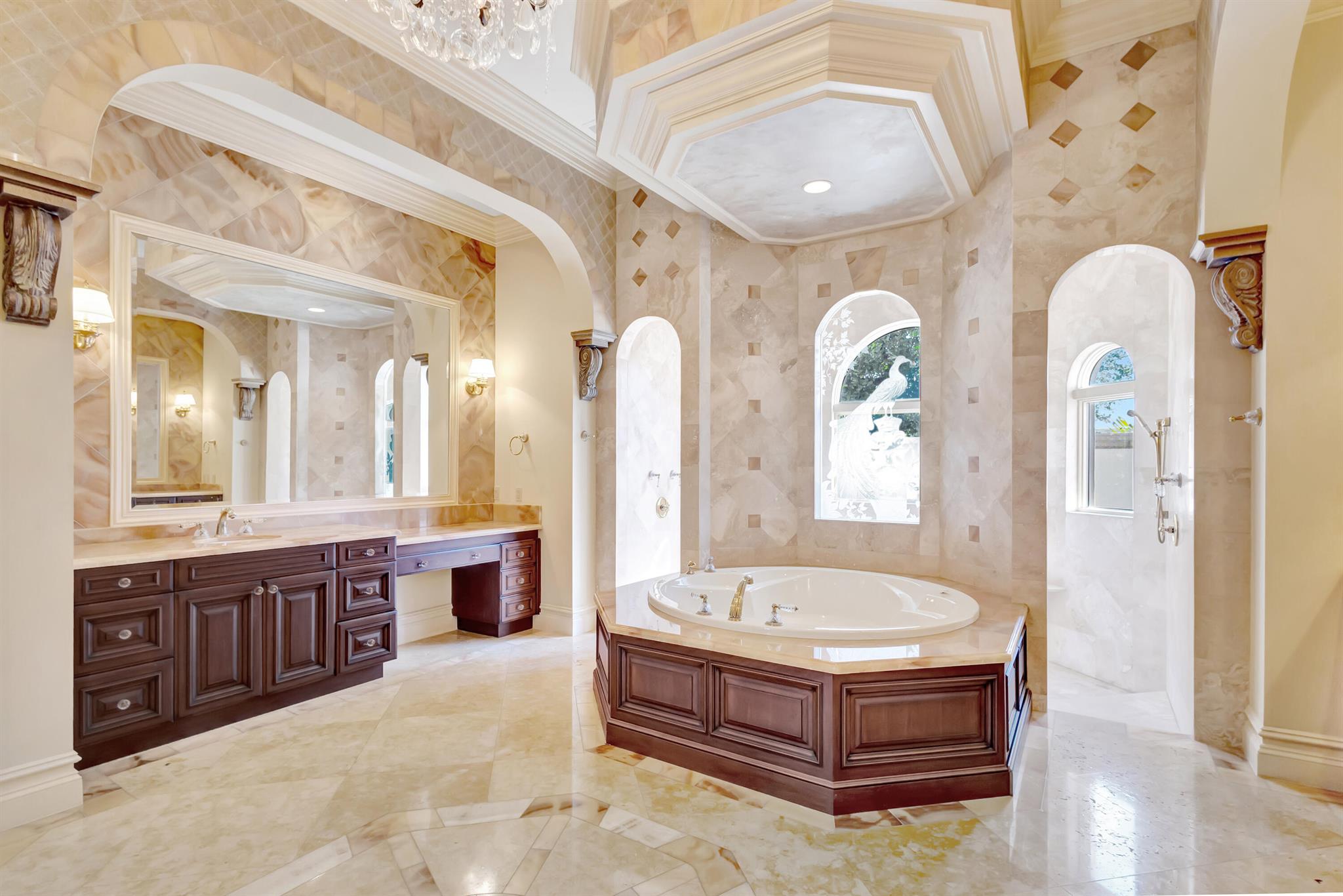 ADMIRALS COVE - Residential