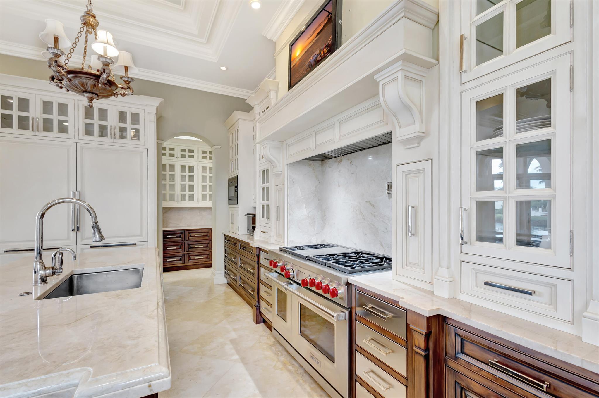 ADMIRALS COVE - Residential