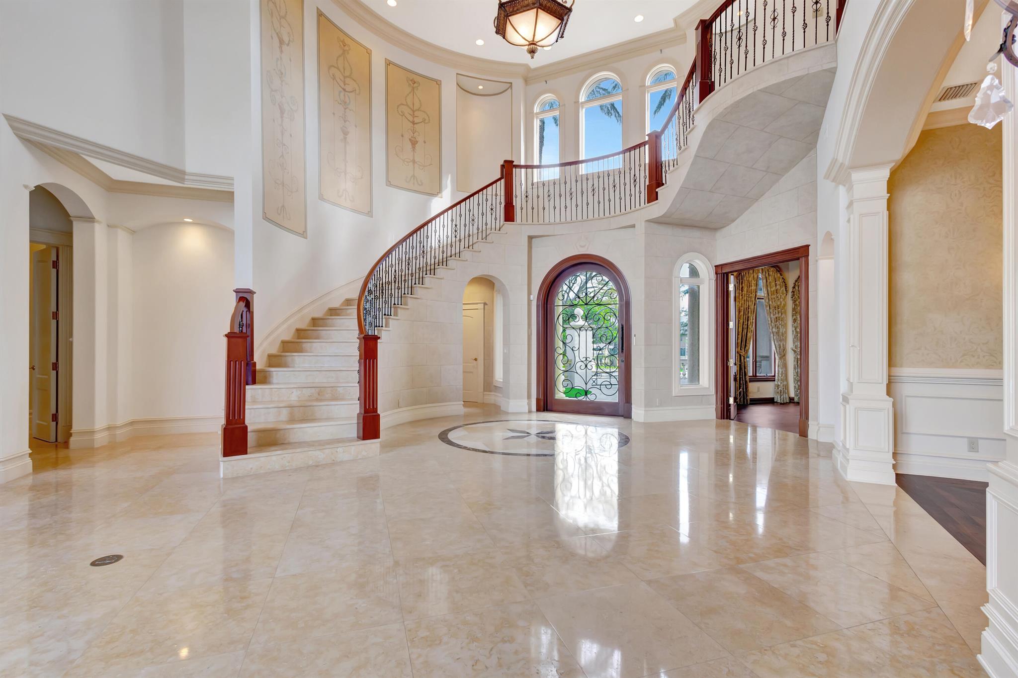 ADMIRALS COVE - Residential