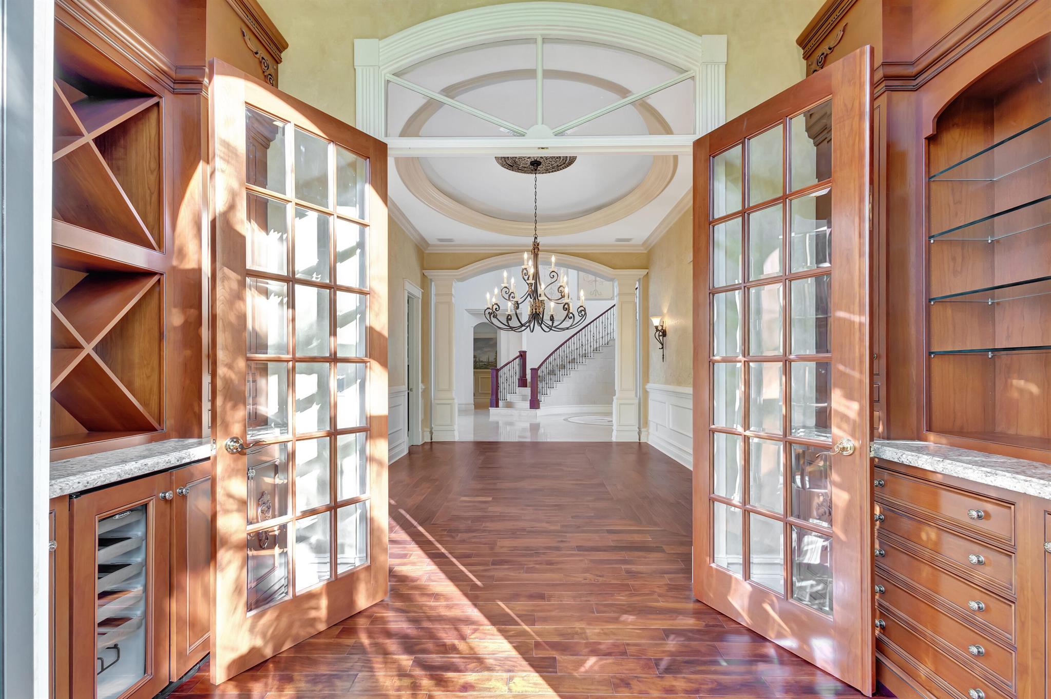 ADMIRALS COVE - Residential