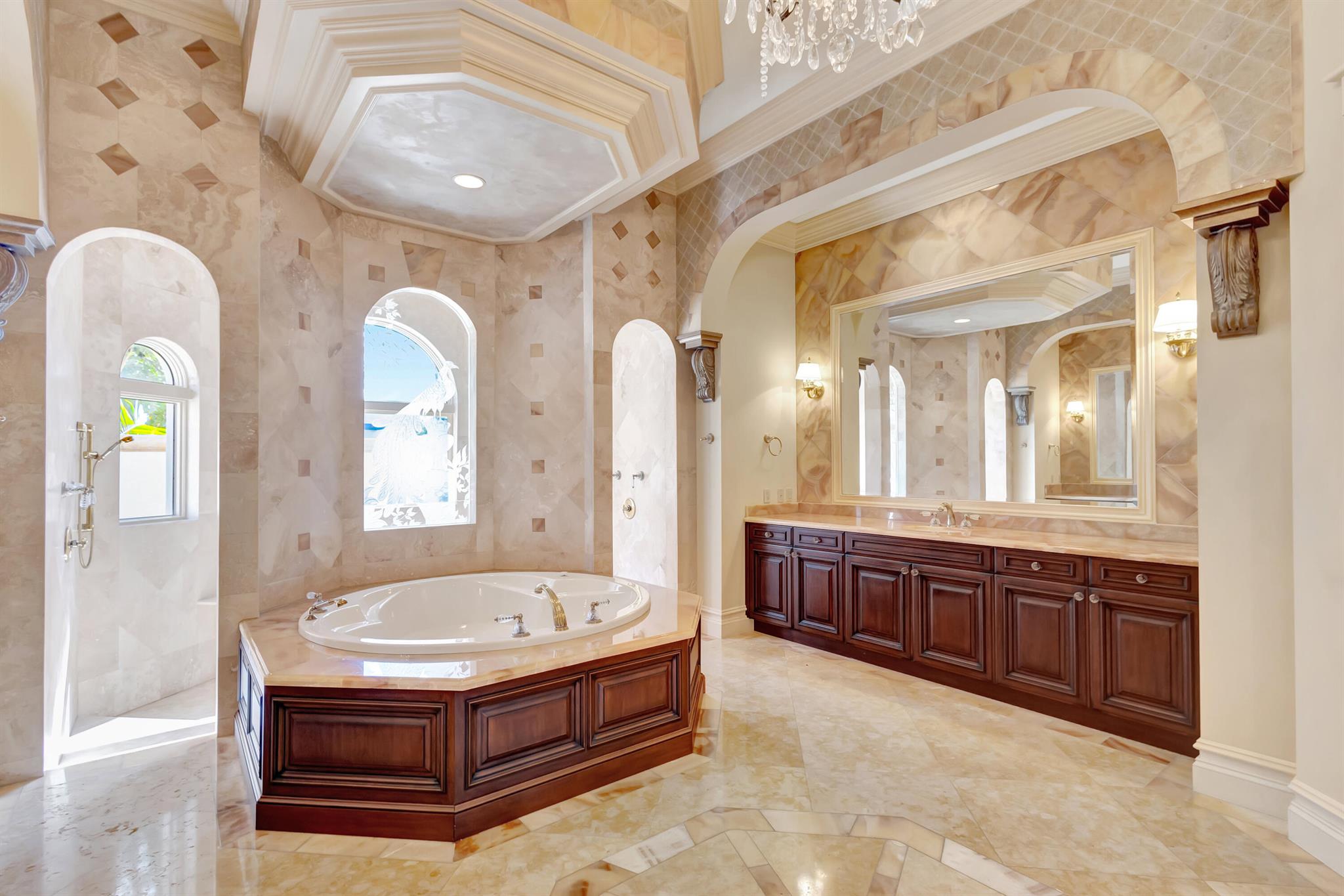 ADMIRALS COVE - Residential