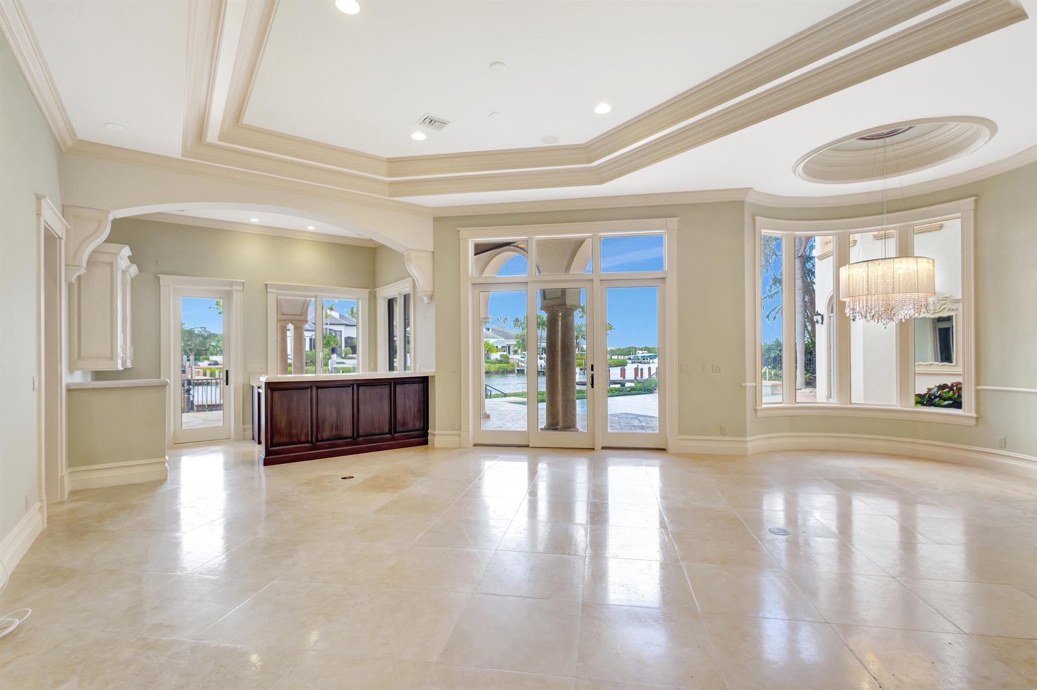 ADMIRALS COVE - Residential