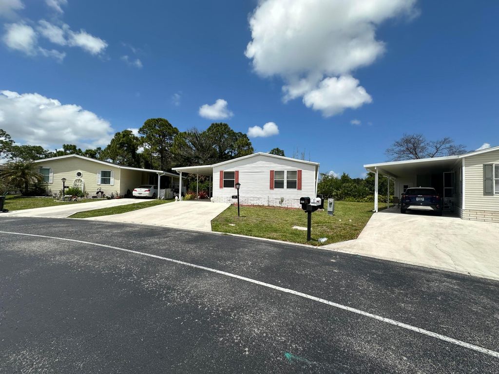 Photo of 4453 Heartwood Trail, Stuart, FL 34997 (MLS # B26022386)