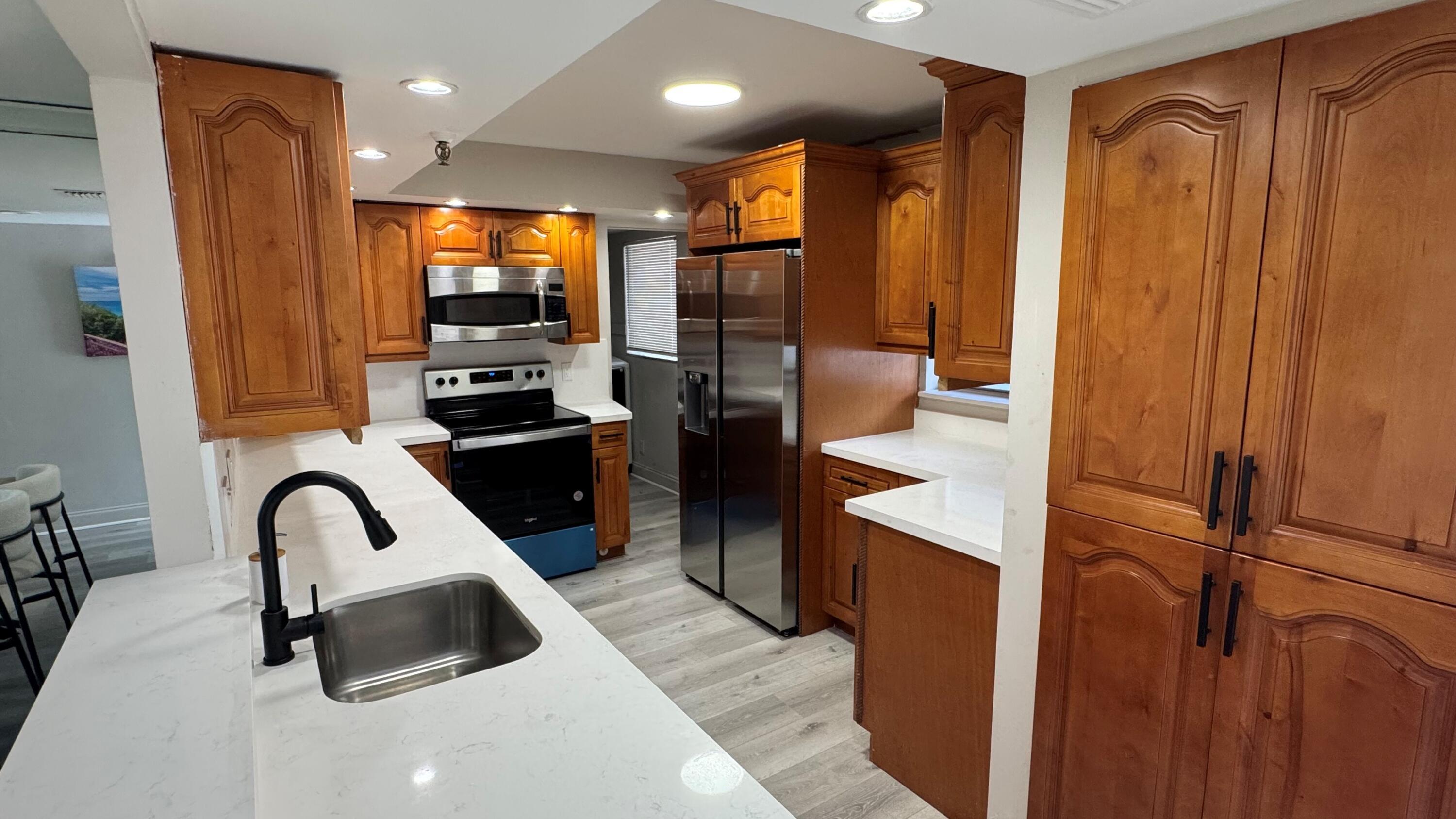 BOCA TEECA CONDO 9 - Residential