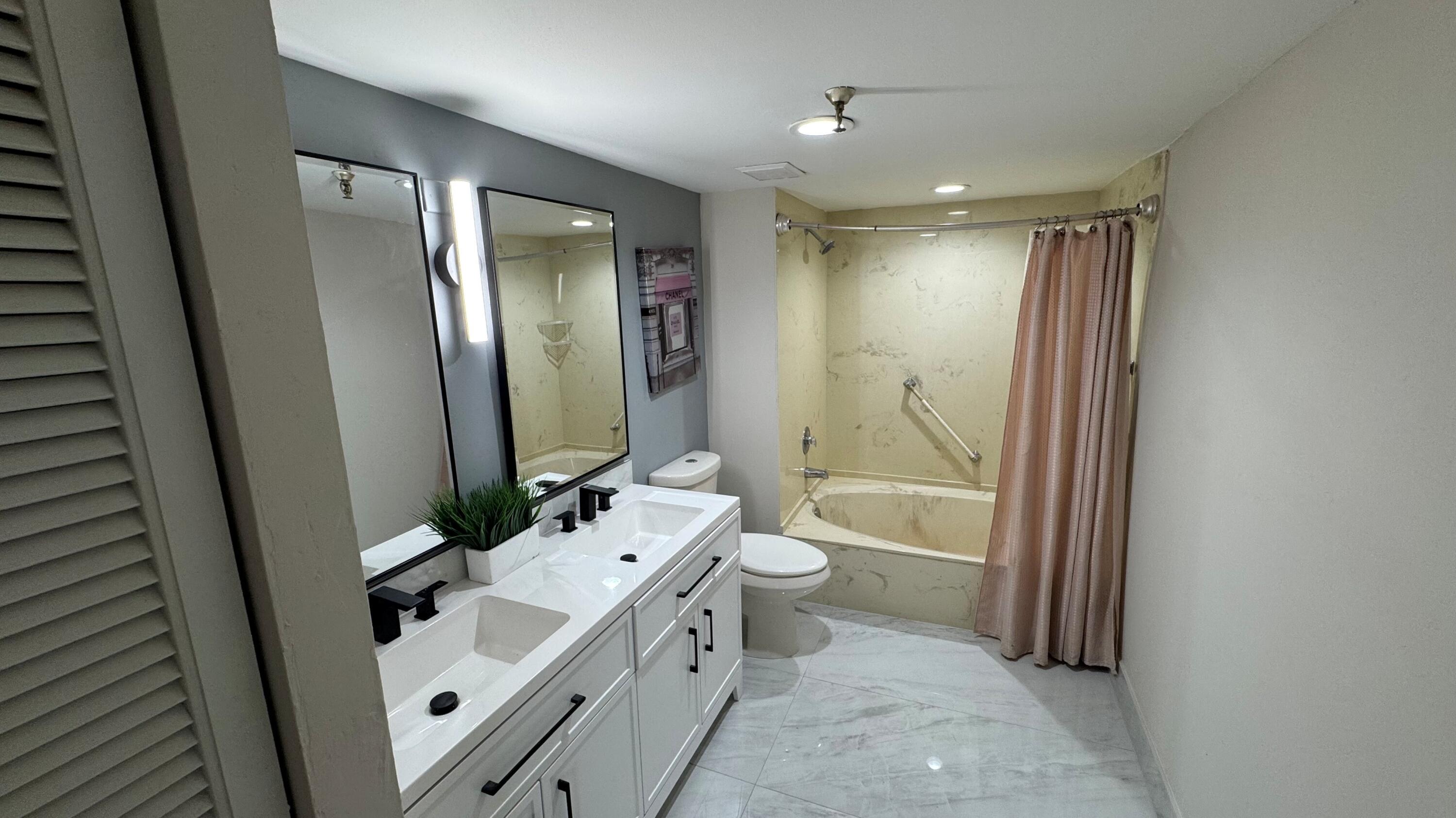 BOCA TEECA CONDO 9 - Residential