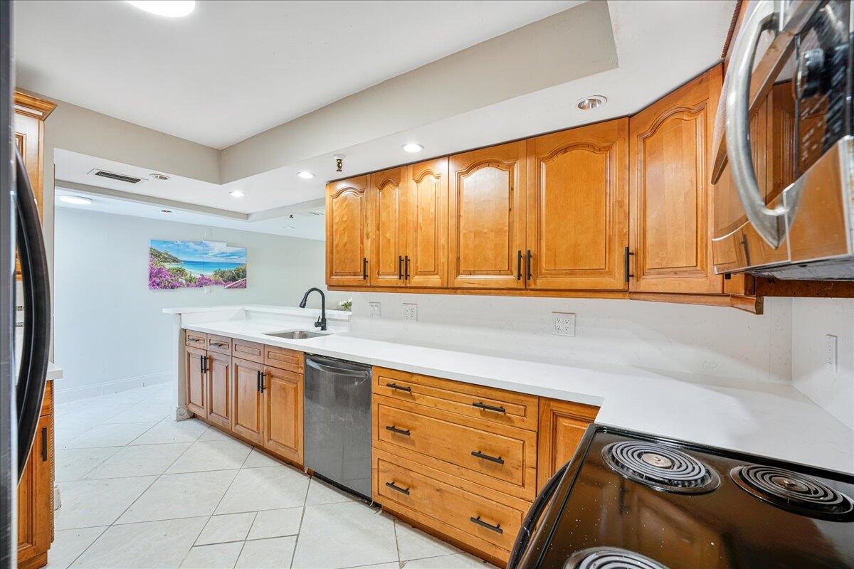 BOCA TEECA CONDO 9 - Residential