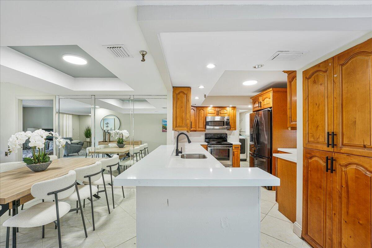 BOCA TEECA CONDO 9 - Residential