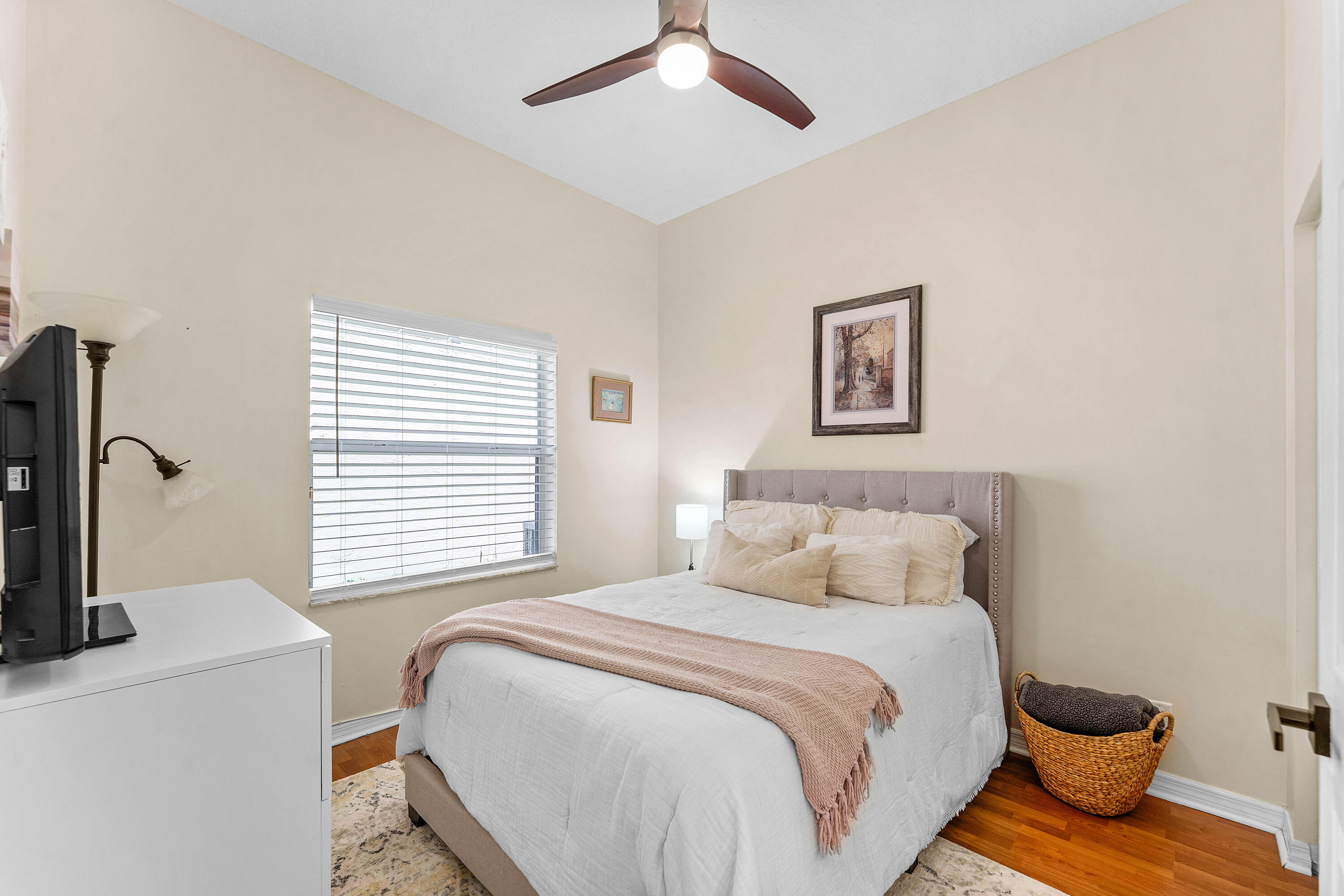 LAKE CHARLESTON TR W - Residential