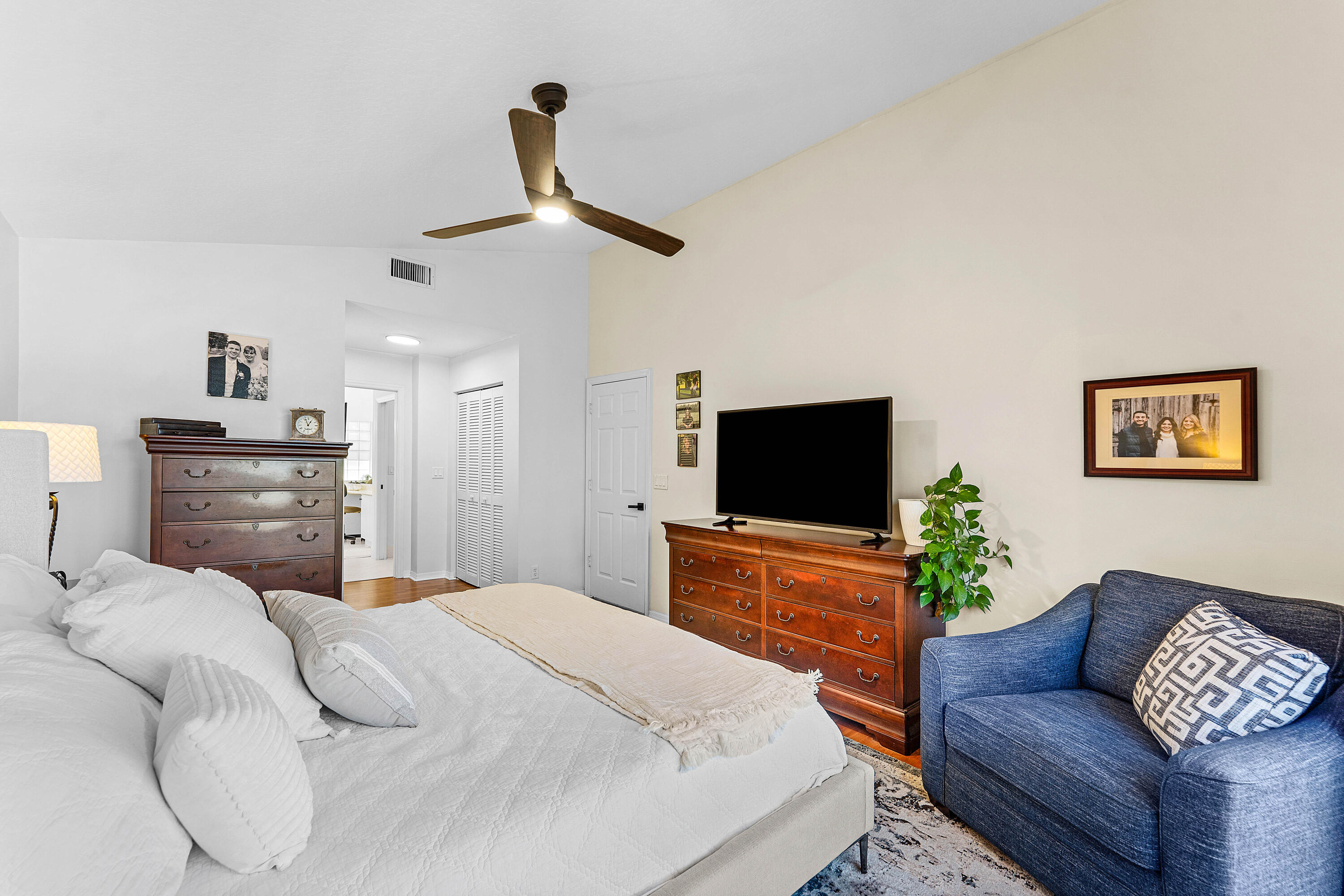 LAKE CHARLESTON TR W - Residential