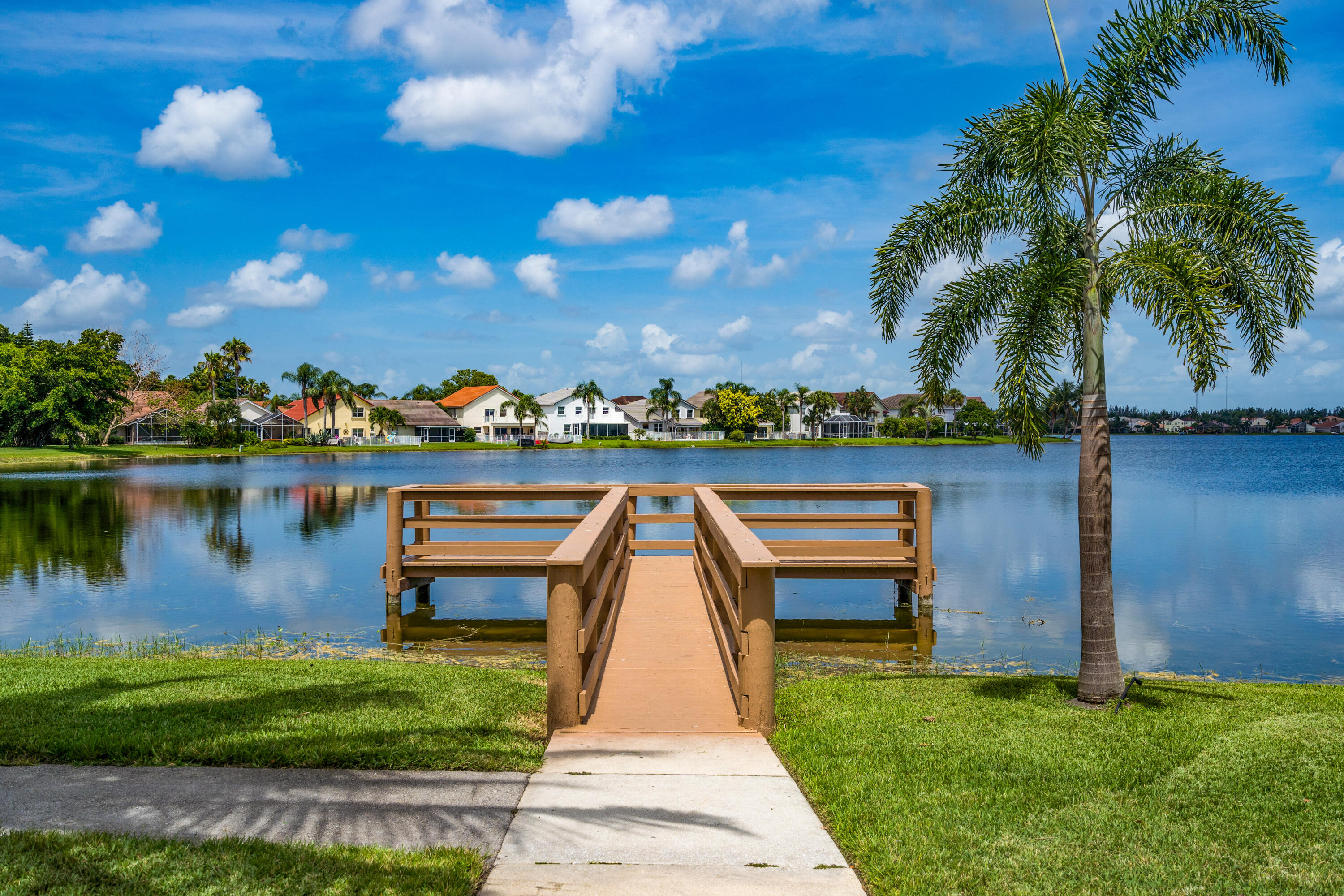 LAKE CHARLESTON TR W - Residential