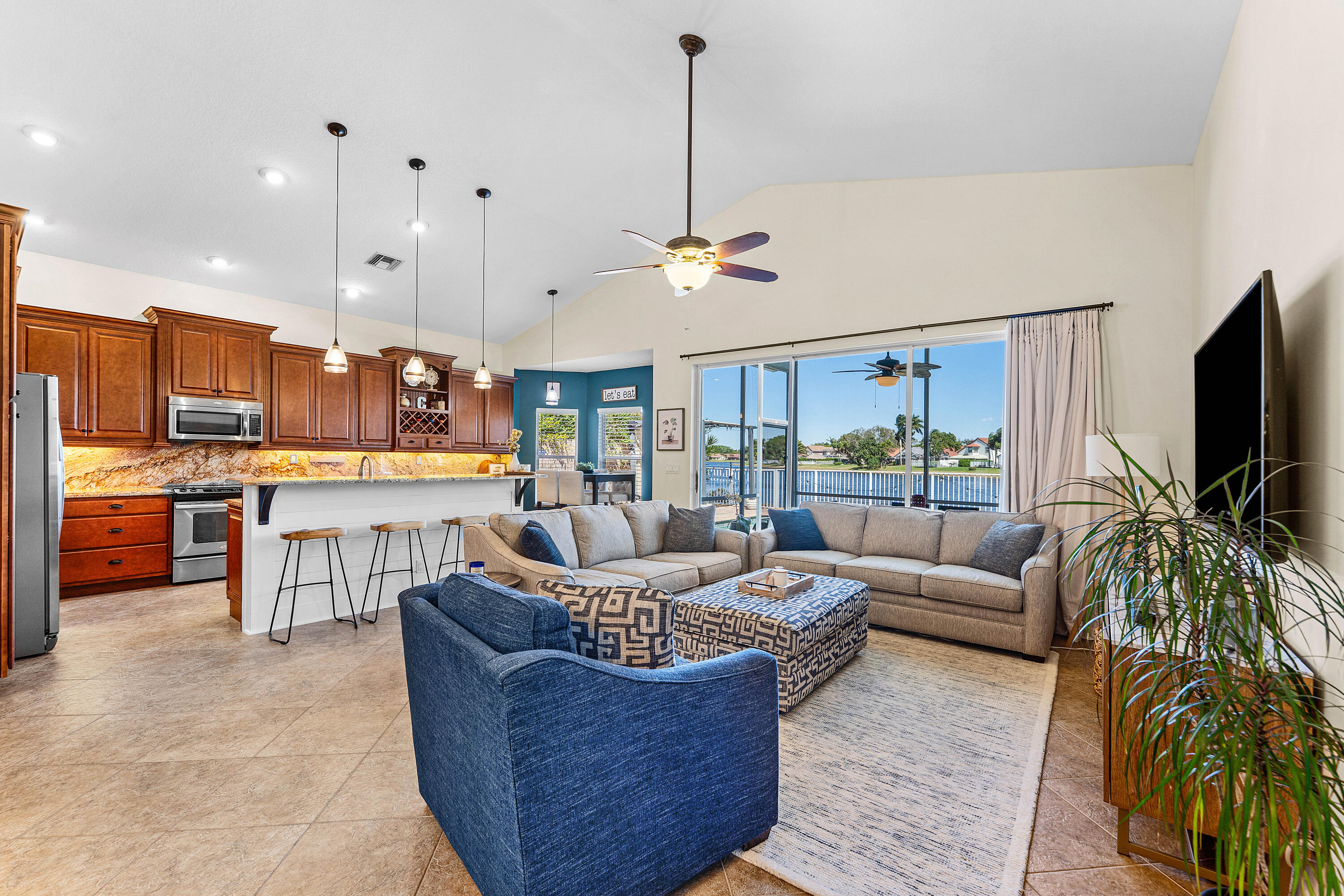 LAKE CHARLESTON TR W - Residential