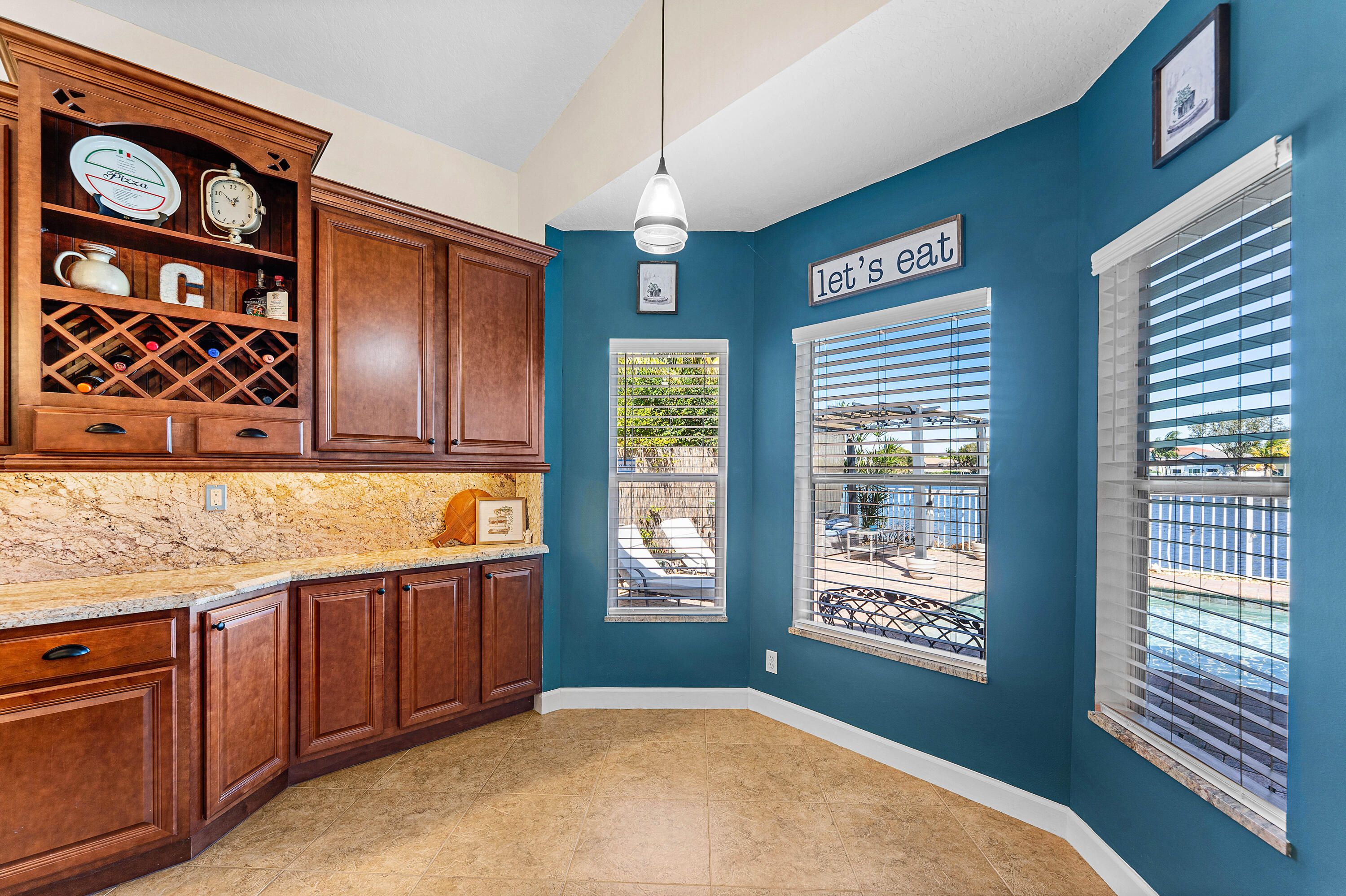 LAKE CHARLESTON TR W - Residential