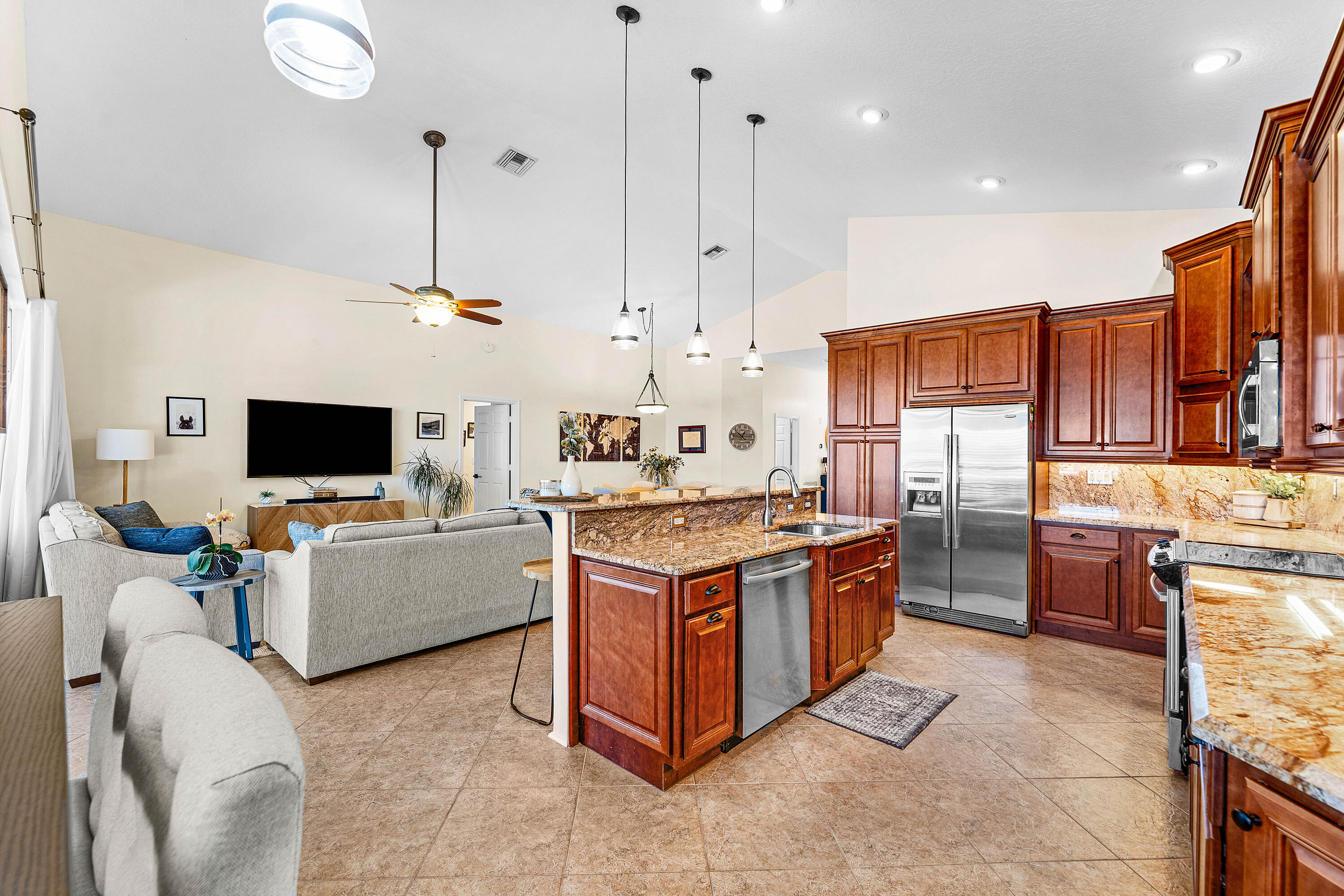 LAKE CHARLESTON TR W - Residential