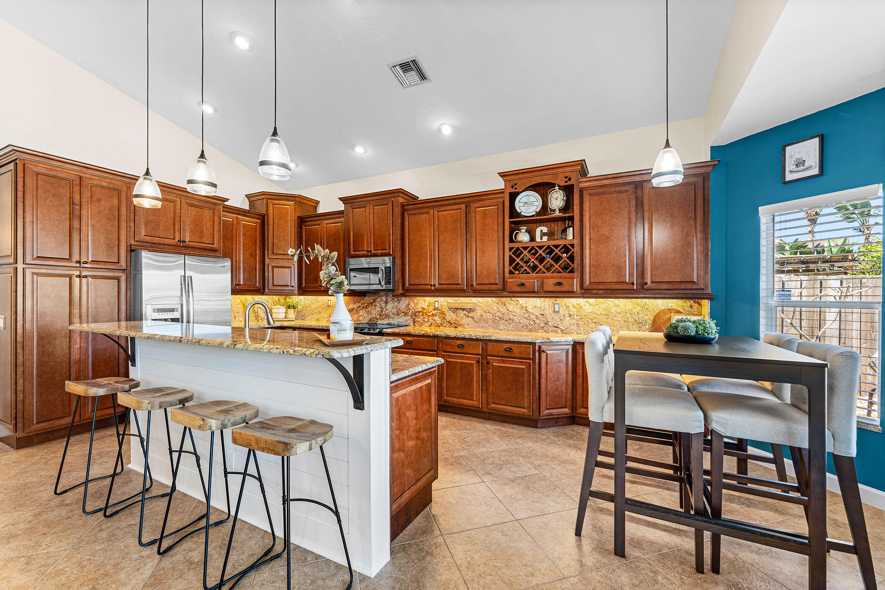 LAKE CHARLESTON TR W - Residential