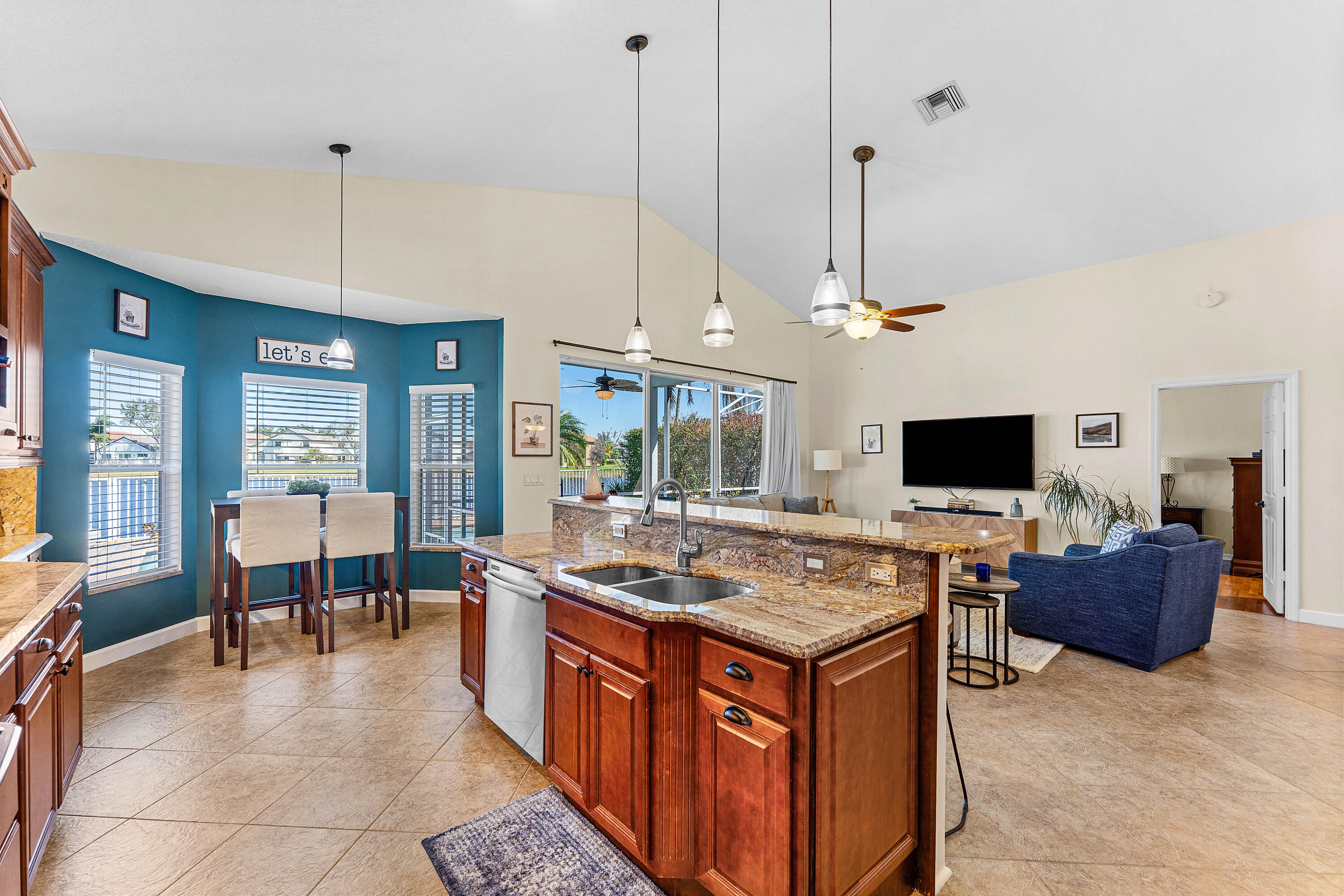 LAKE CHARLESTON TR W - Residential