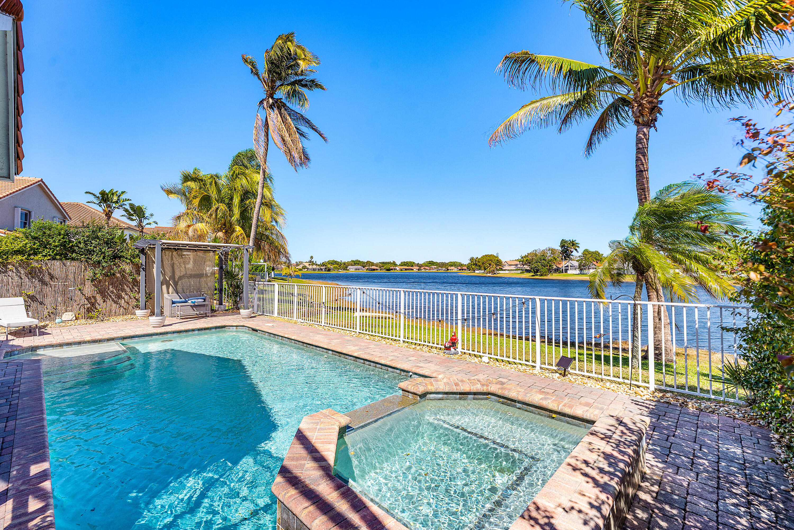 LAKE CHARLESTON TR W - Residential