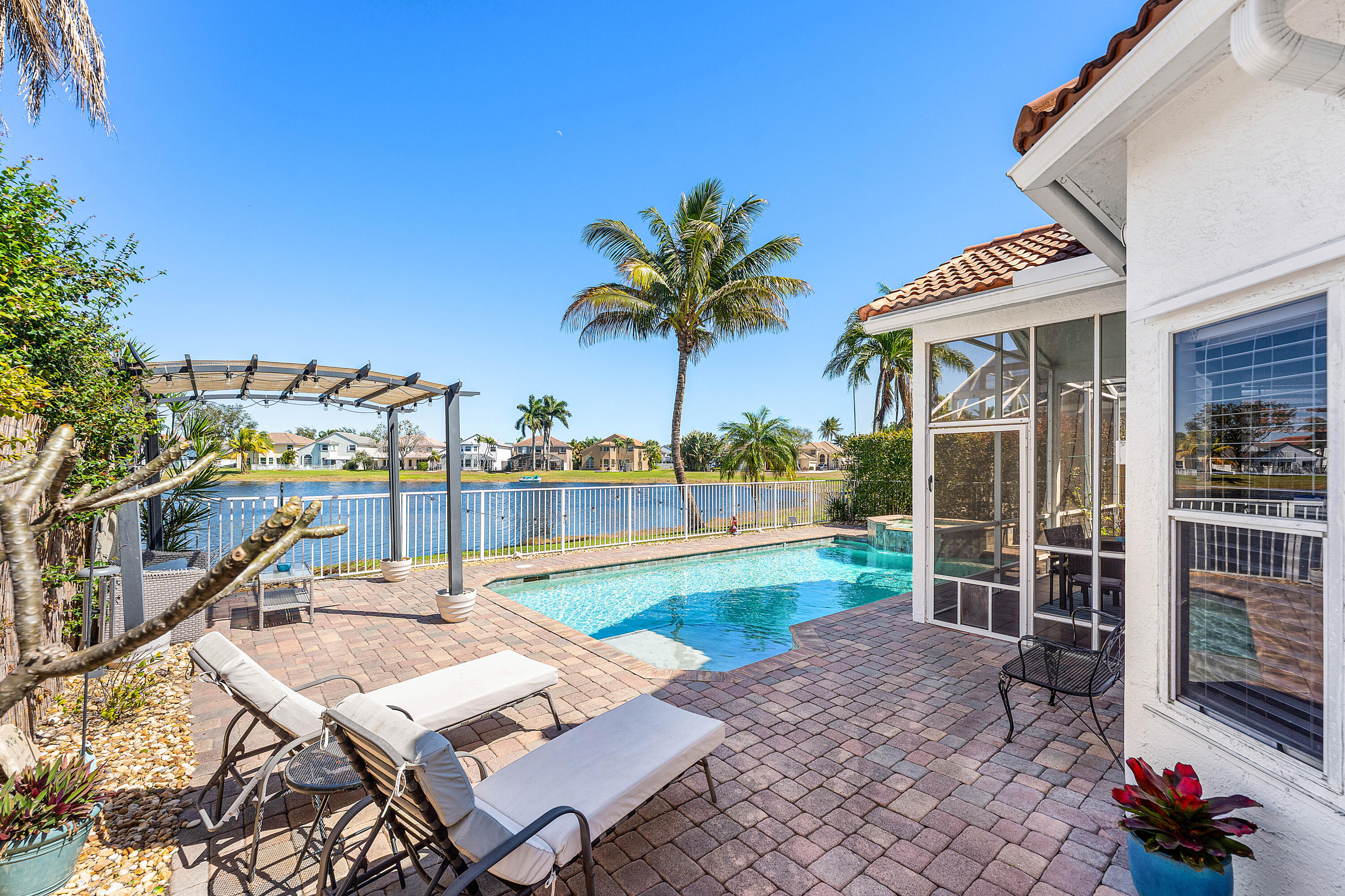 LAKE CHARLESTON TR W - Residential