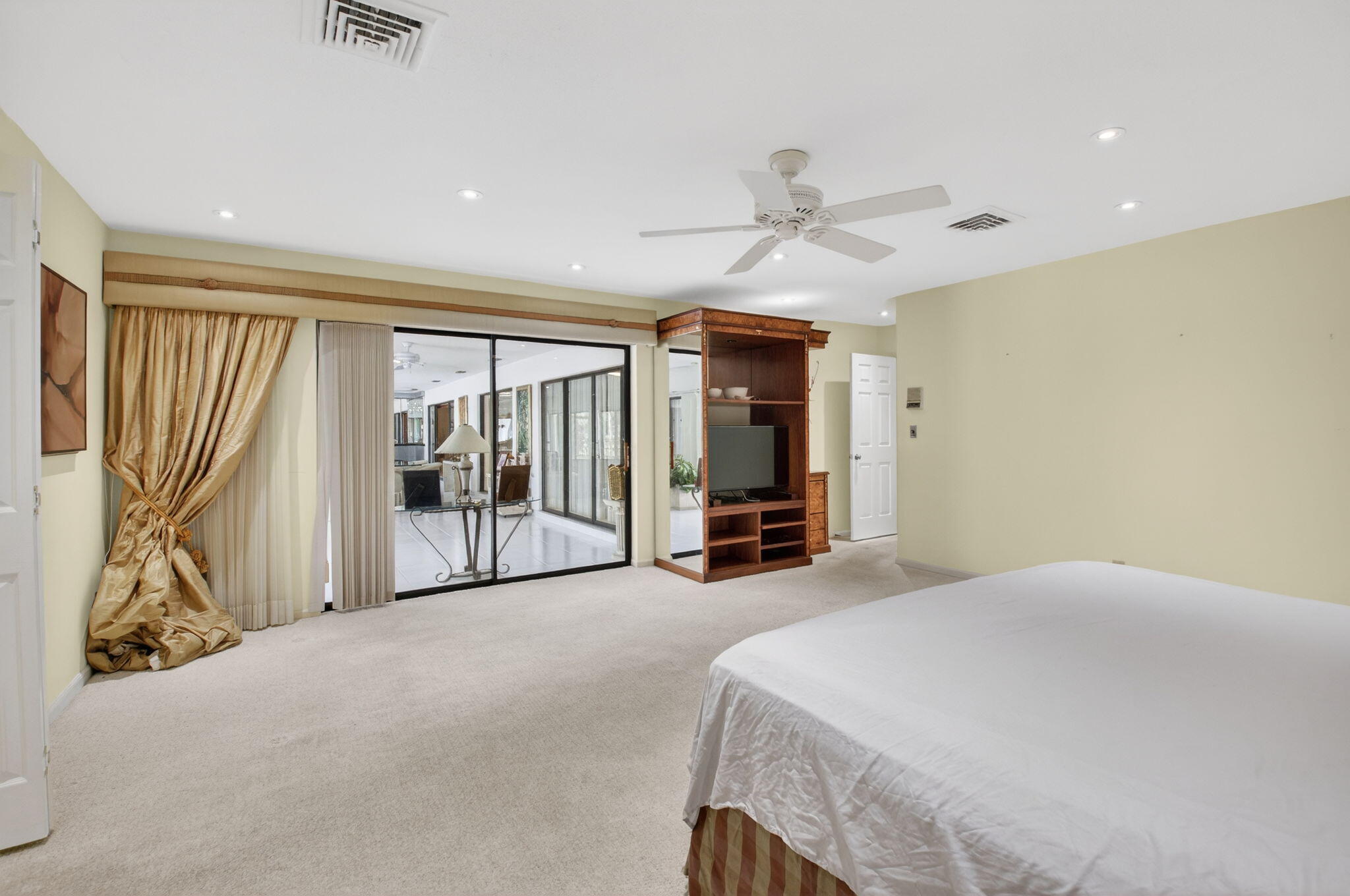 BOCA RATON BATH & TENNIS CLUB - Residential