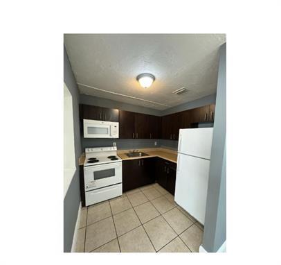 3254 NW 13th St