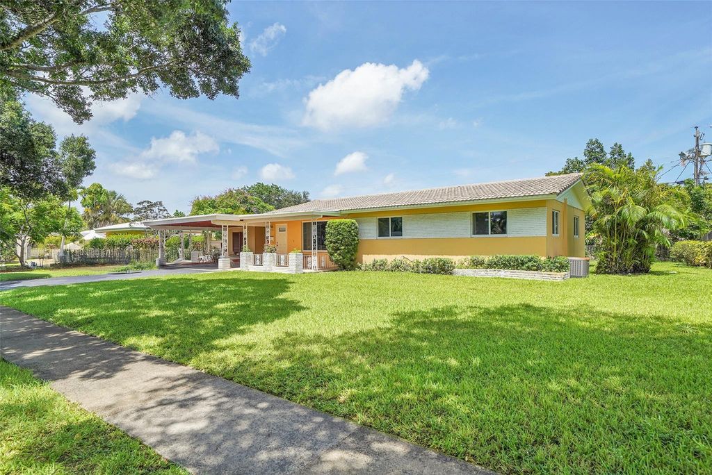 Photo of 202 SW 53 Avenue, Plantation, FL 33317 (MLS # F10514862)