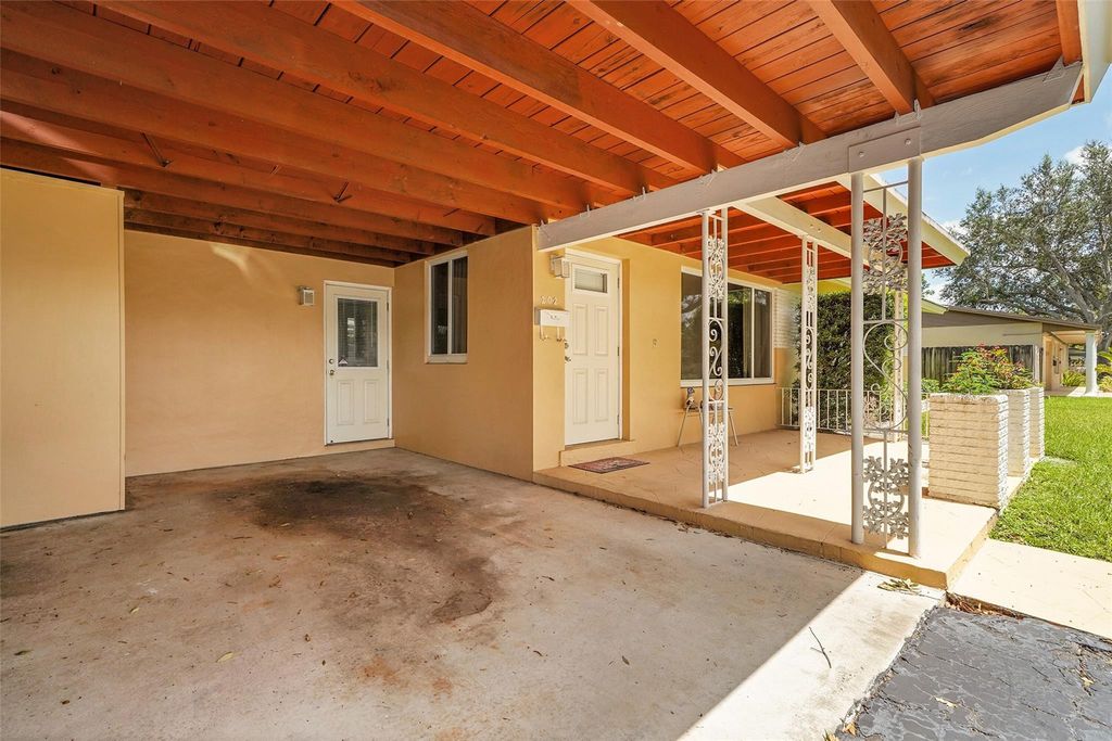 Photo of 202 SW 53 Avenue, Plantation, FL 33317 (MLS # F10514862)