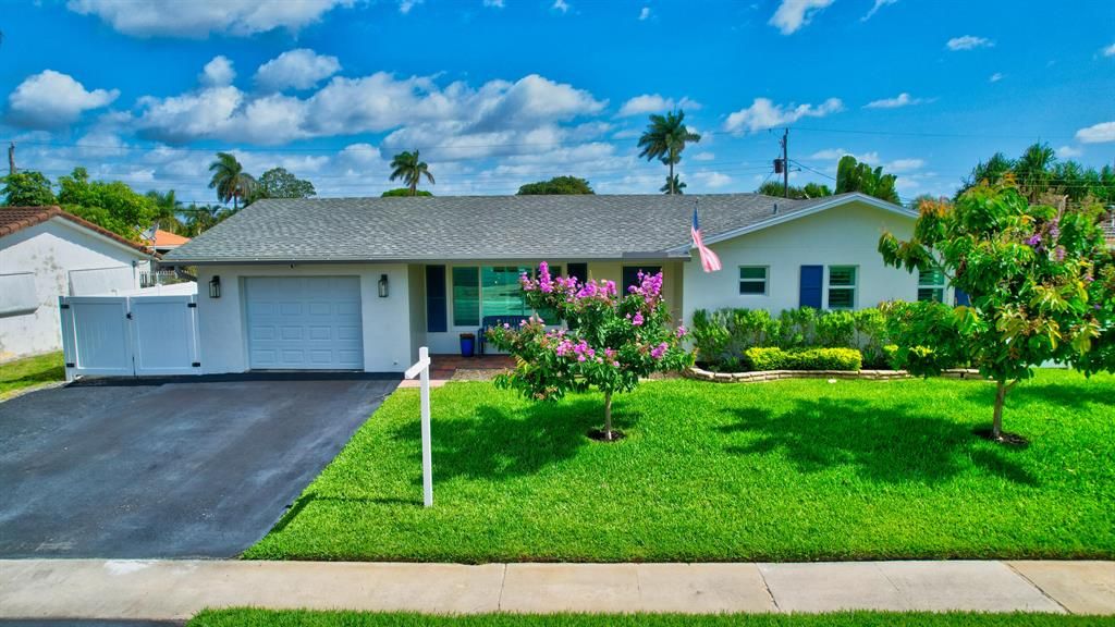 Photo of 1119 SW 14th Street, Boca Raton, FL 33486 (MLS # R10799062)