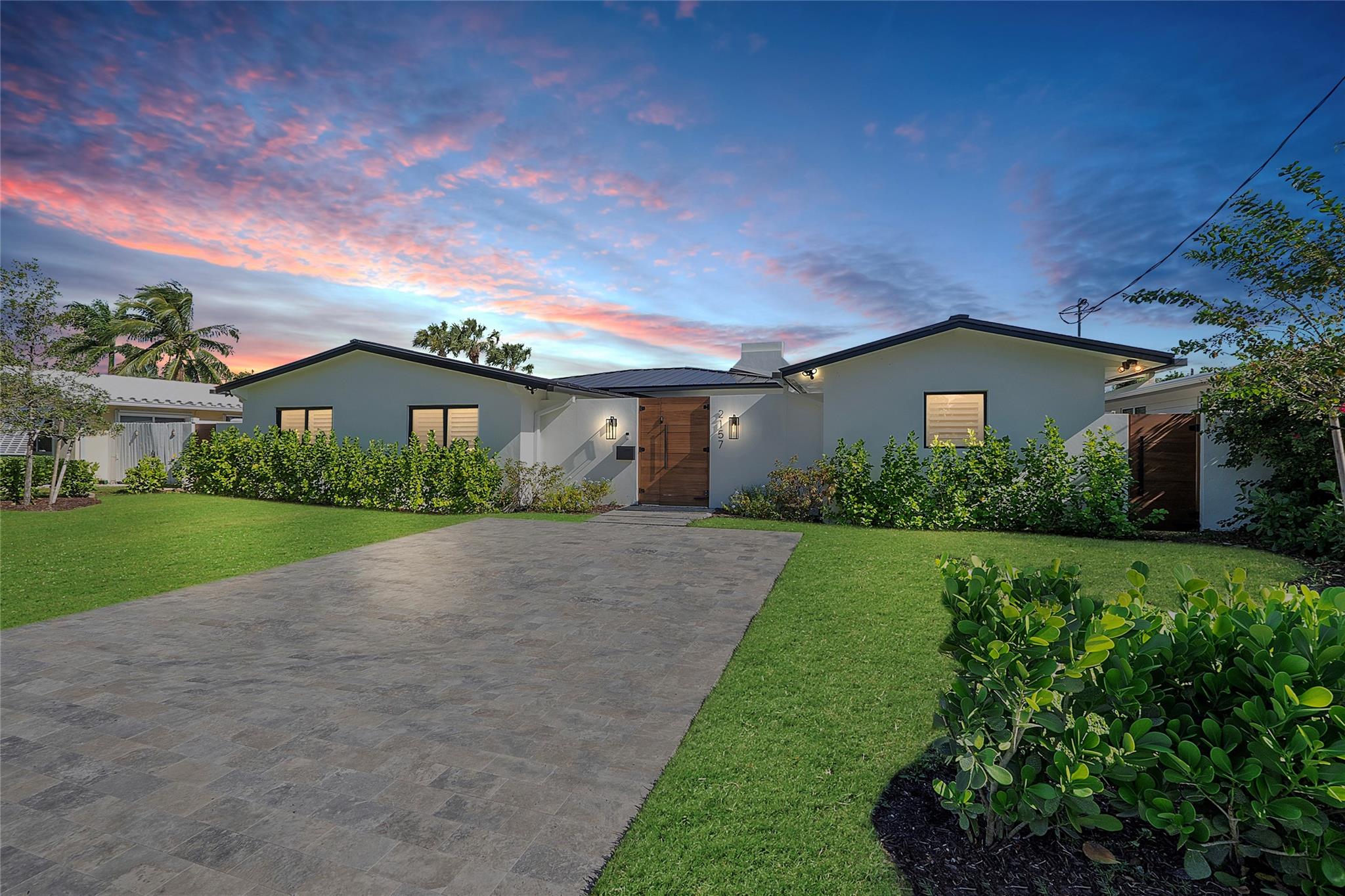 2157 Coral Gardens Dr