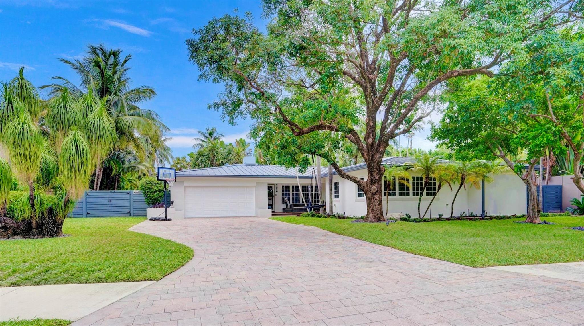 1514 Middle River Dr