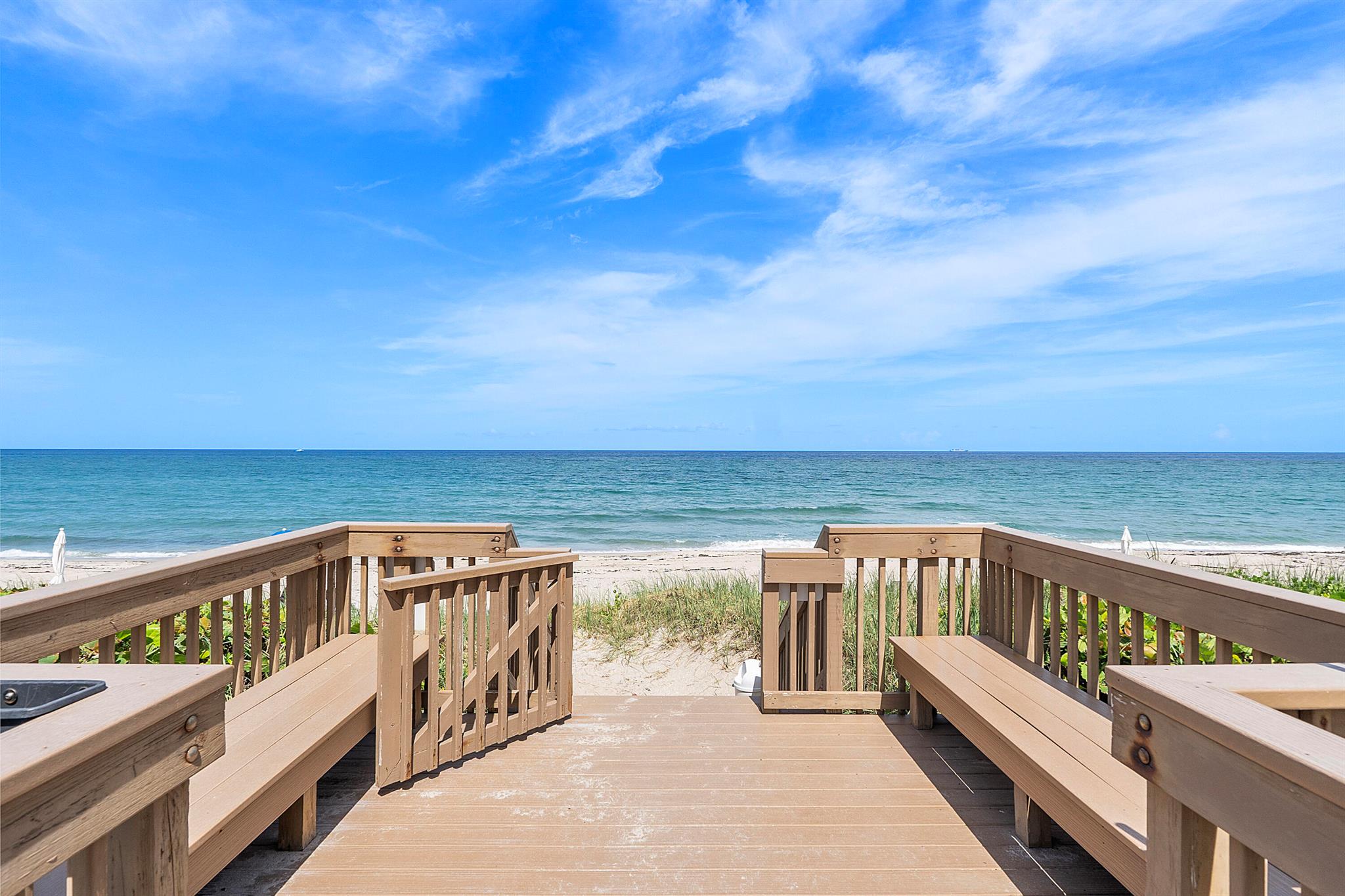 ATRIUMS OF PALM BEACH CON - Residential Lease