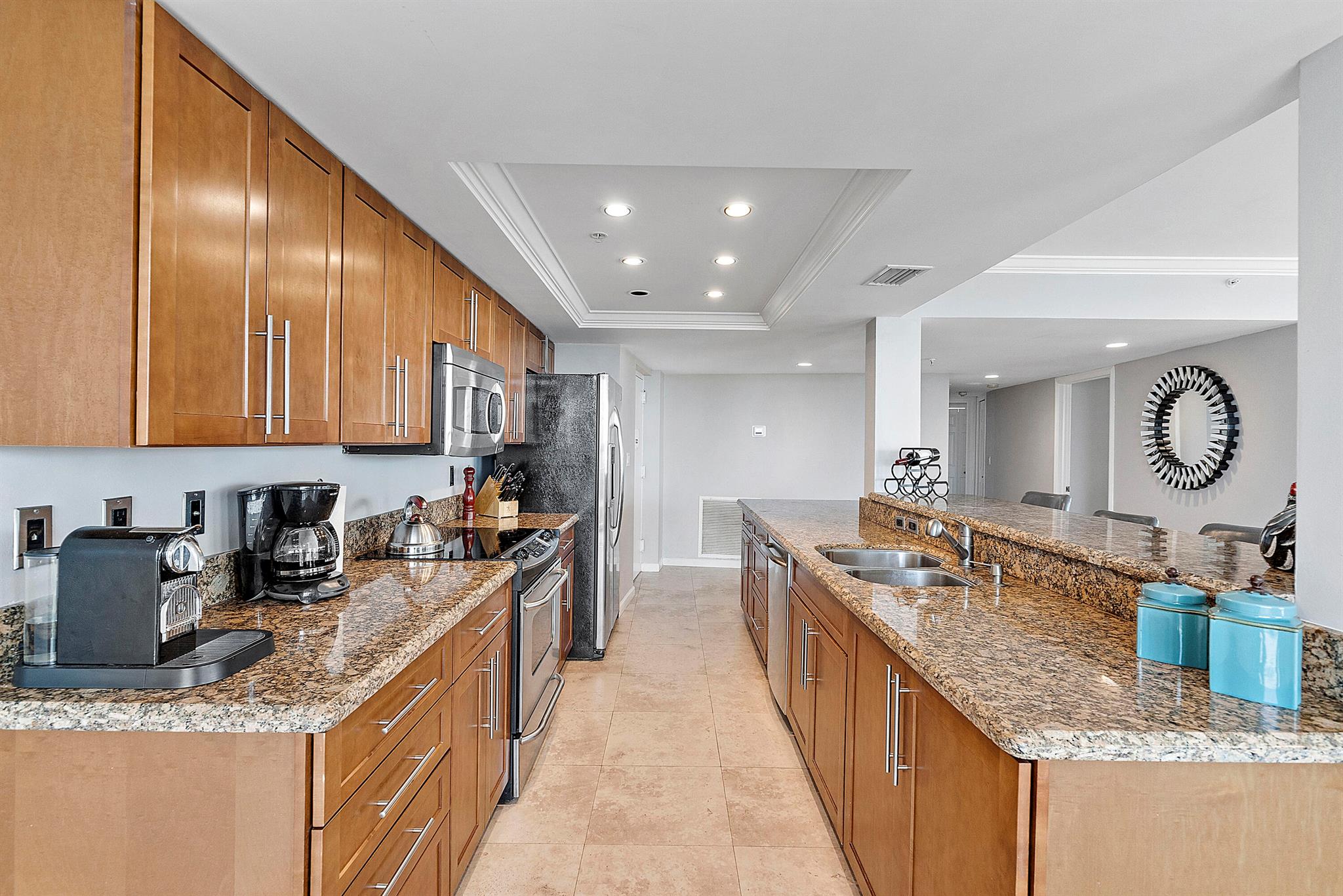 ATRIUMS OF PALM BEACH CON - Residential Lease