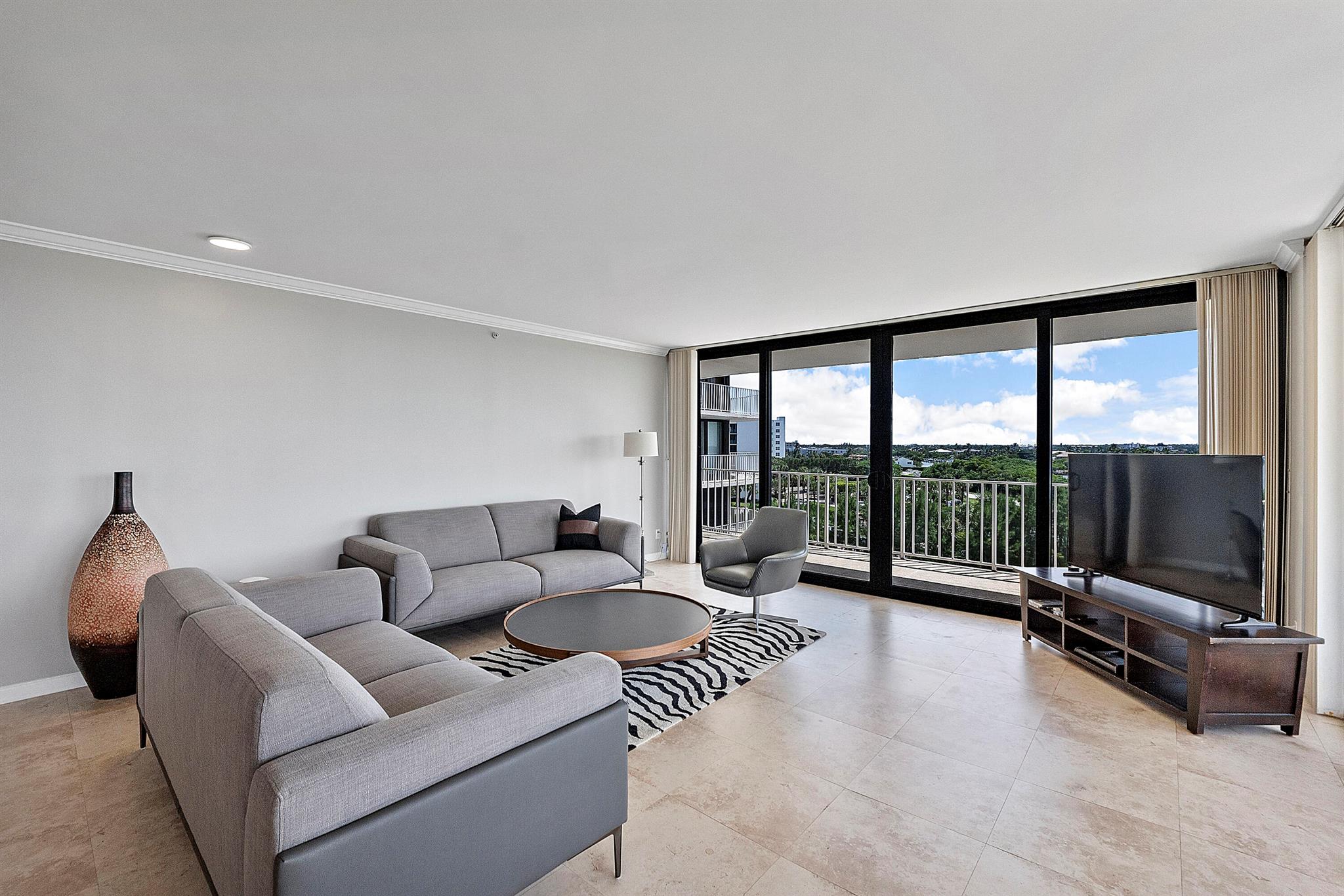 ATRIUMS OF PALM BEACH CON - Residential Lease