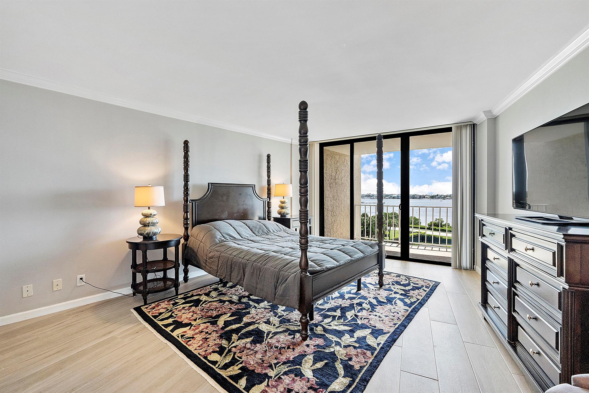 ATRIUMS OF PALM BEACH CON - Residential Lease