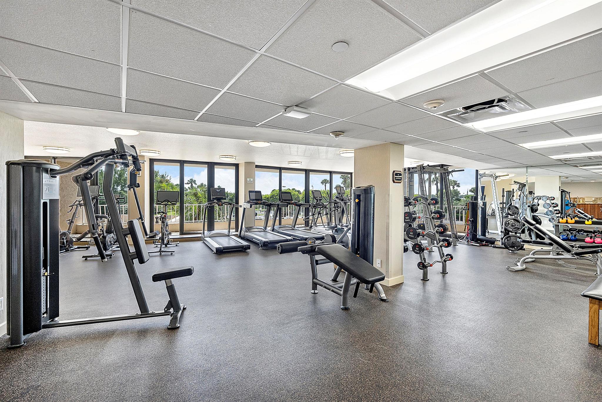 ATRIUMS OF PALM BEACH CON - Residential Lease
