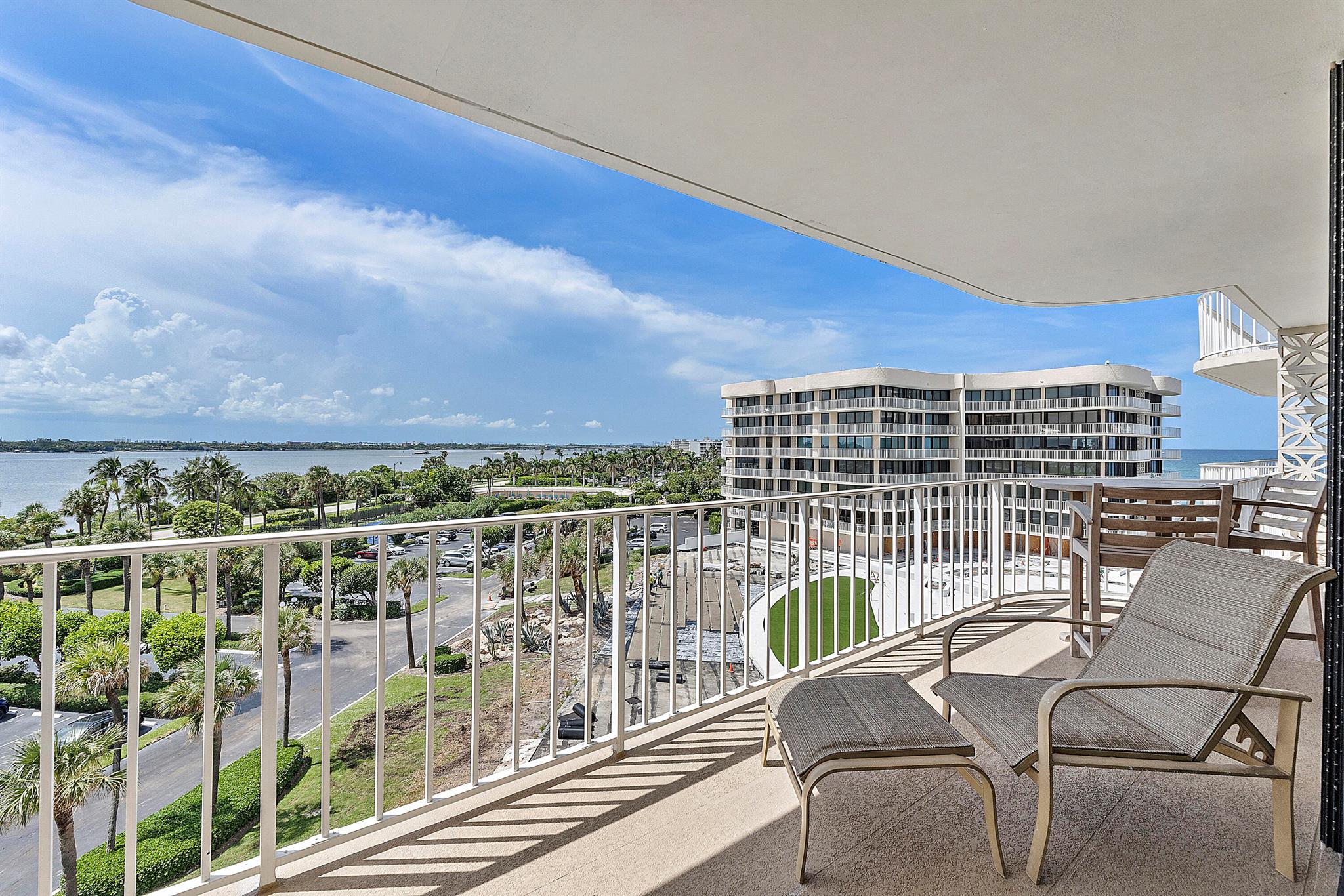 ATRIUMS OF PALM BEACH CON - Residential Lease