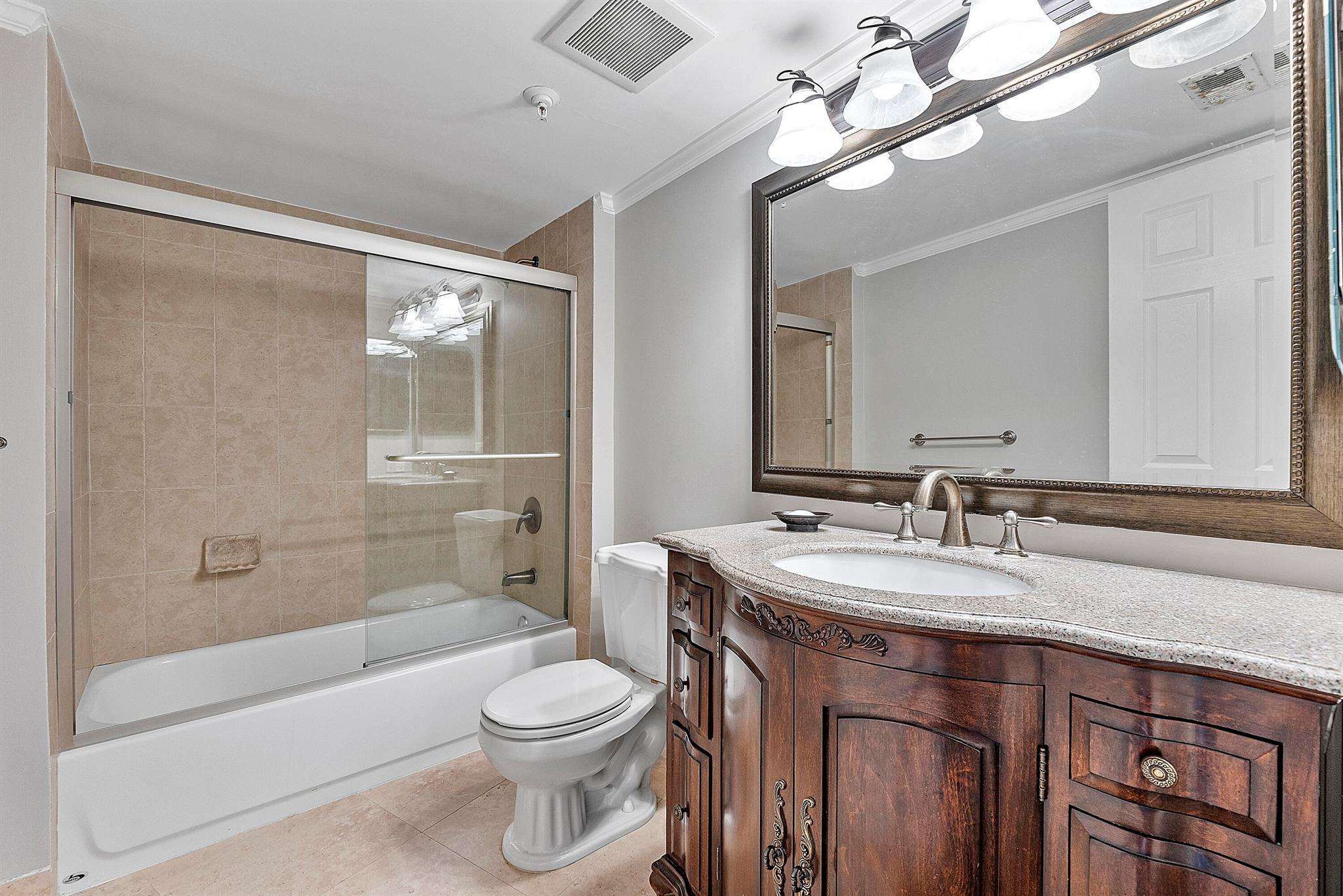 ATRIUMS OF PALM BEACH CON - Residential Lease