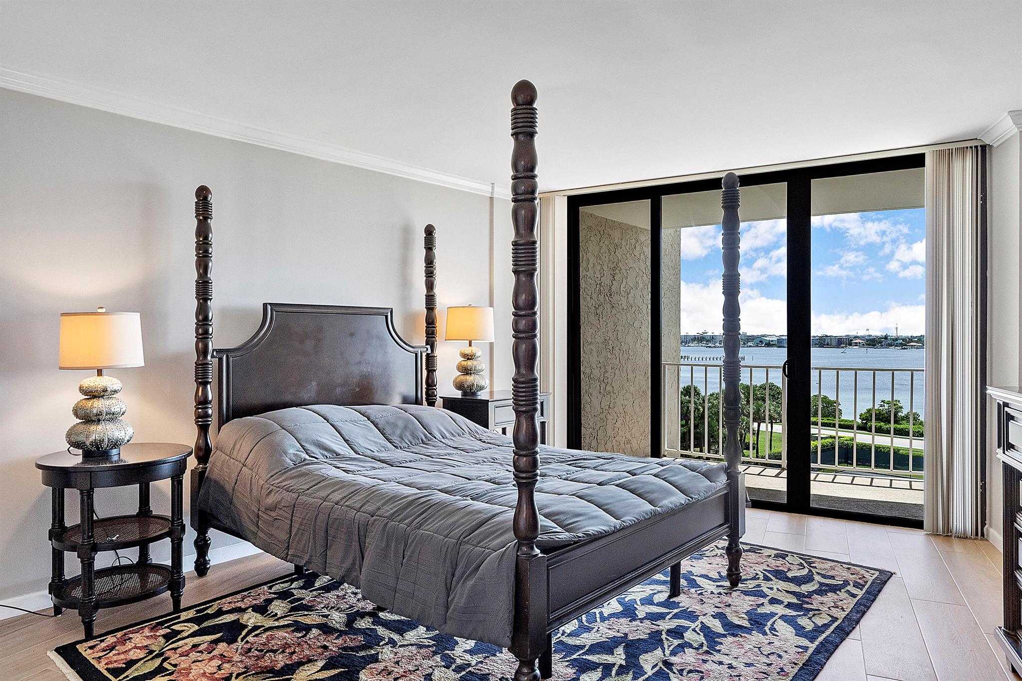 ATRIUMS OF PALM BEACH CON - Residential Lease