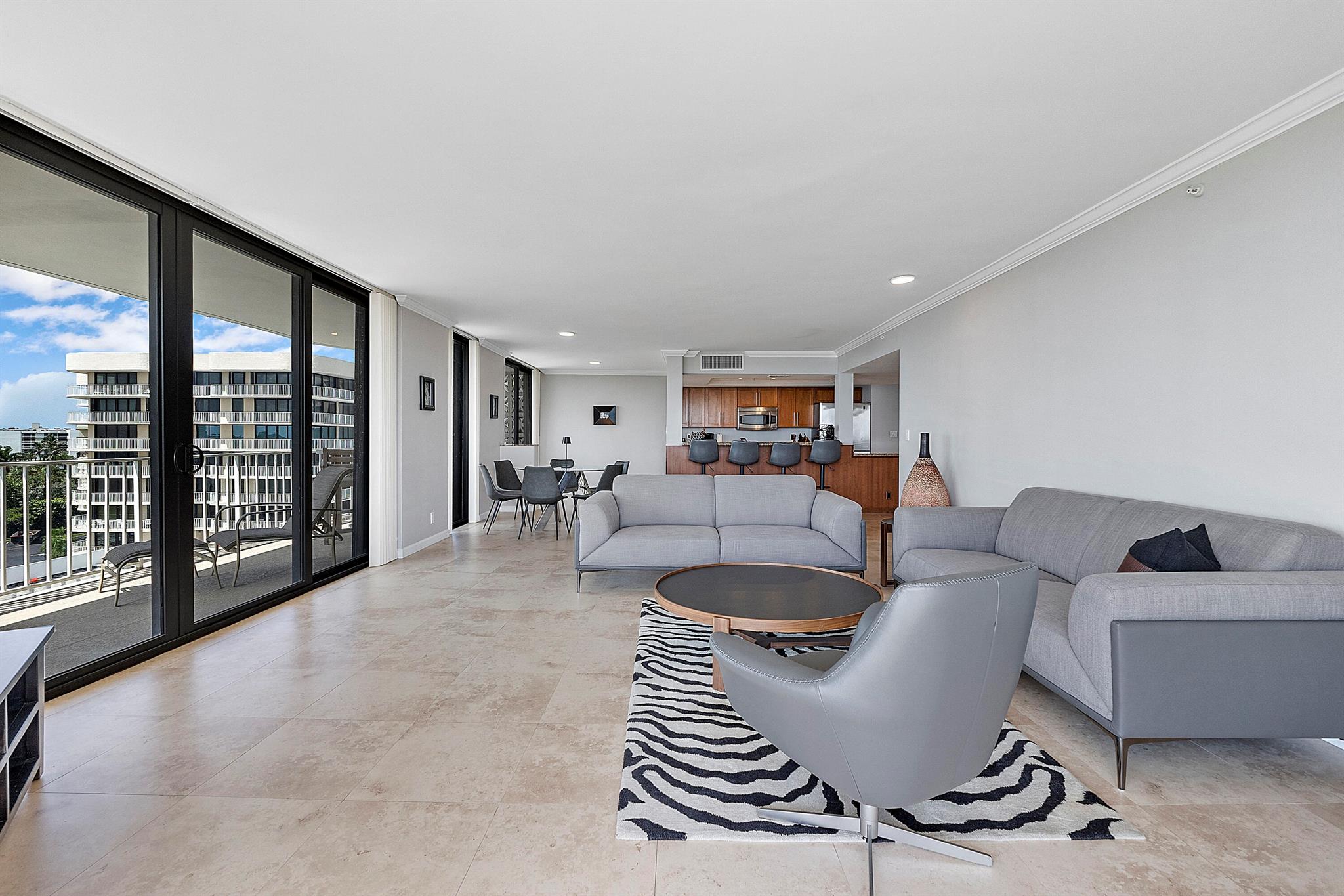 ATRIUMS OF PALM BEACH CON - Residential Lease