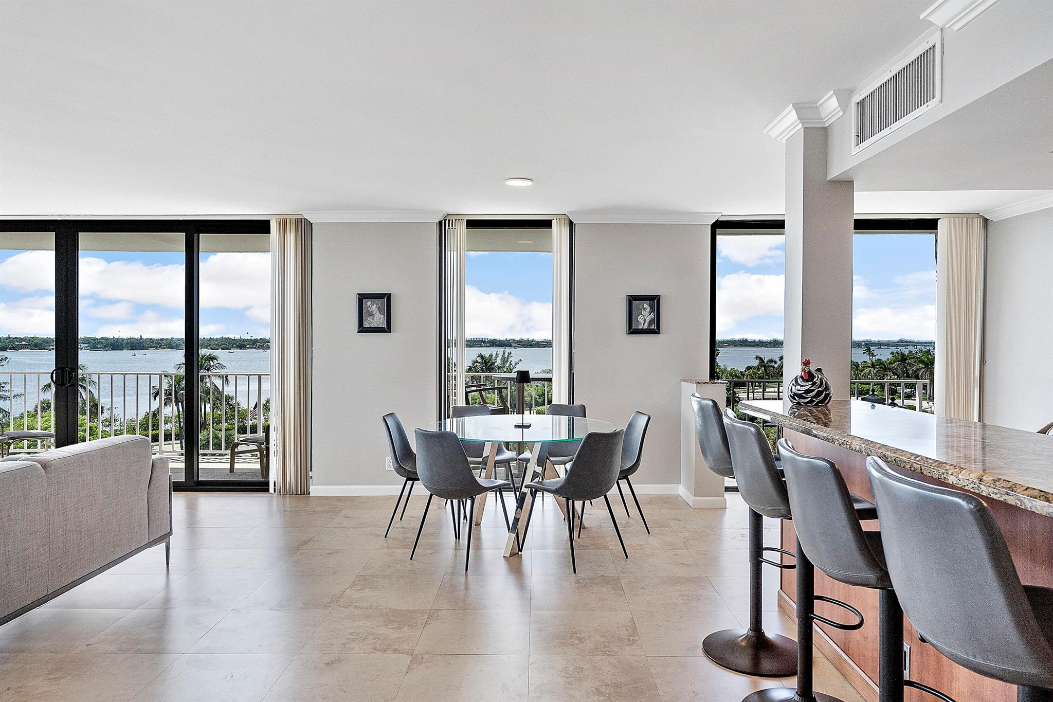ATRIUMS OF PALM BEACH CON - Residential Lease