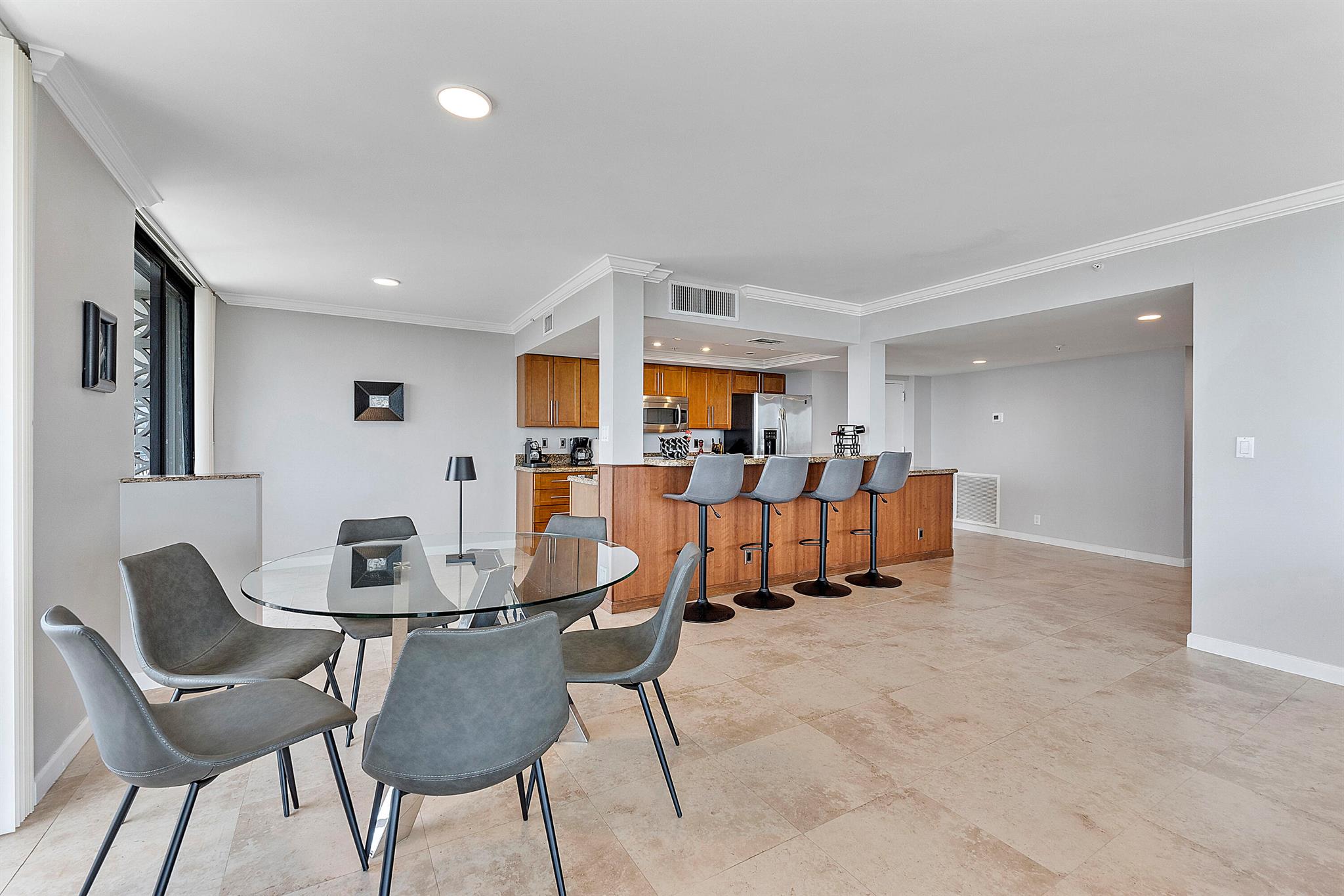 ATRIUMS OF PALM BEACH CON - Residential Lease