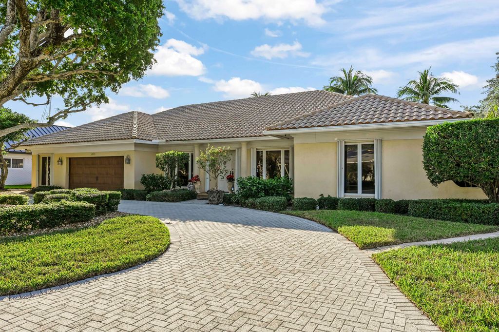 Photo of 5335 NE 31st Avenue, Fort Lauderdale, FL 33308 (MLS # R11148378)