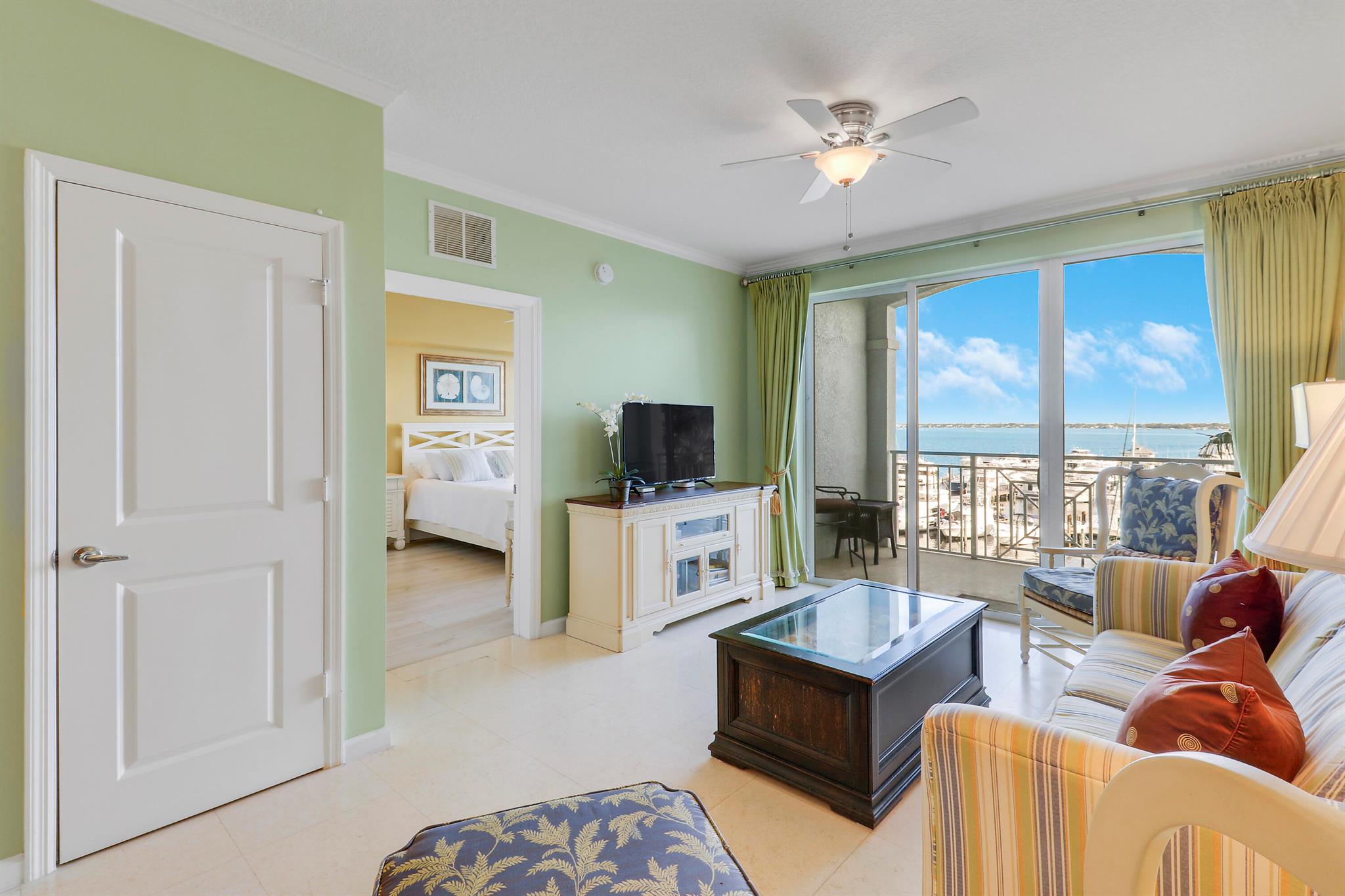 HARBORAGE YACHT - Residential