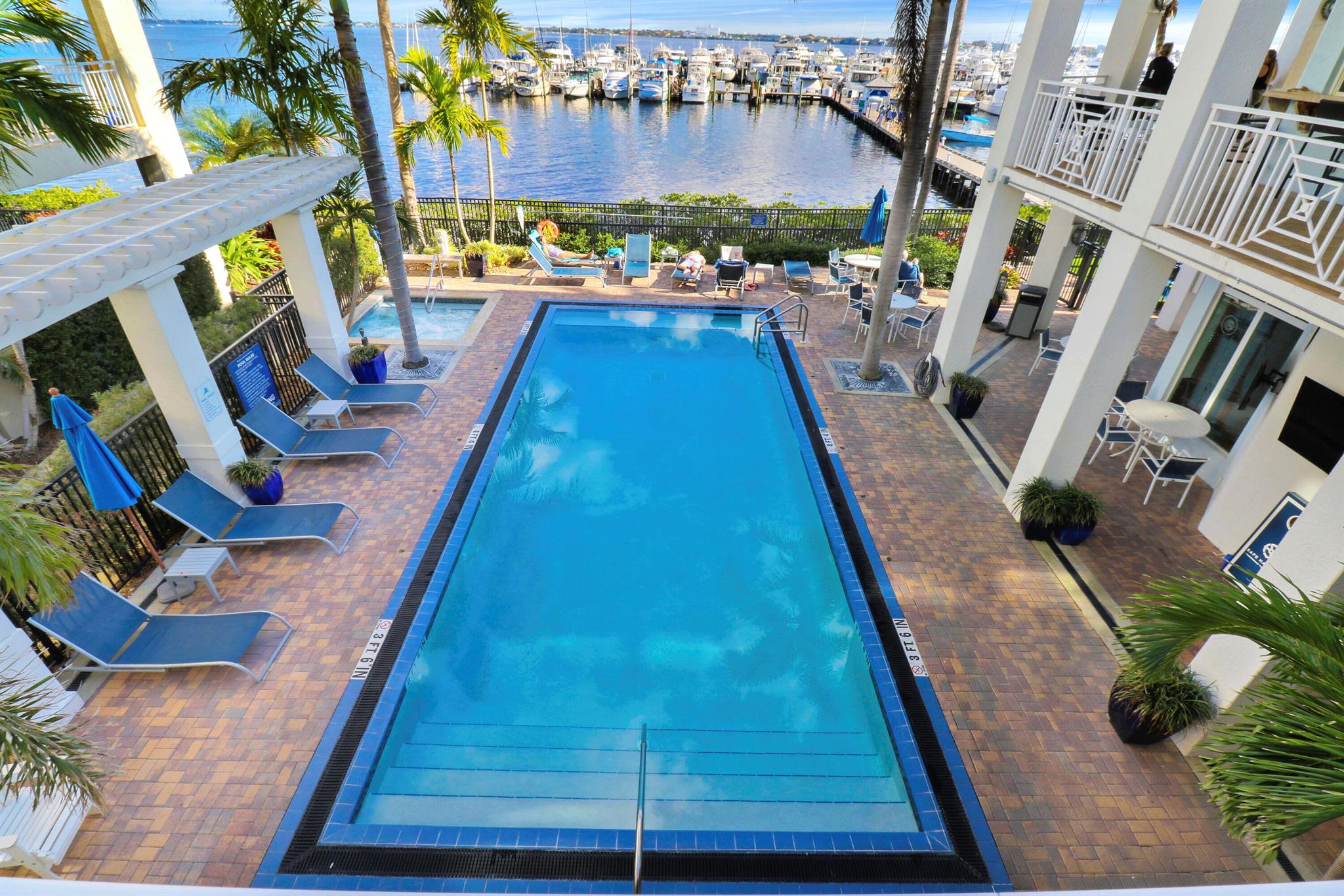 HARBORAGE YACHT - Residential