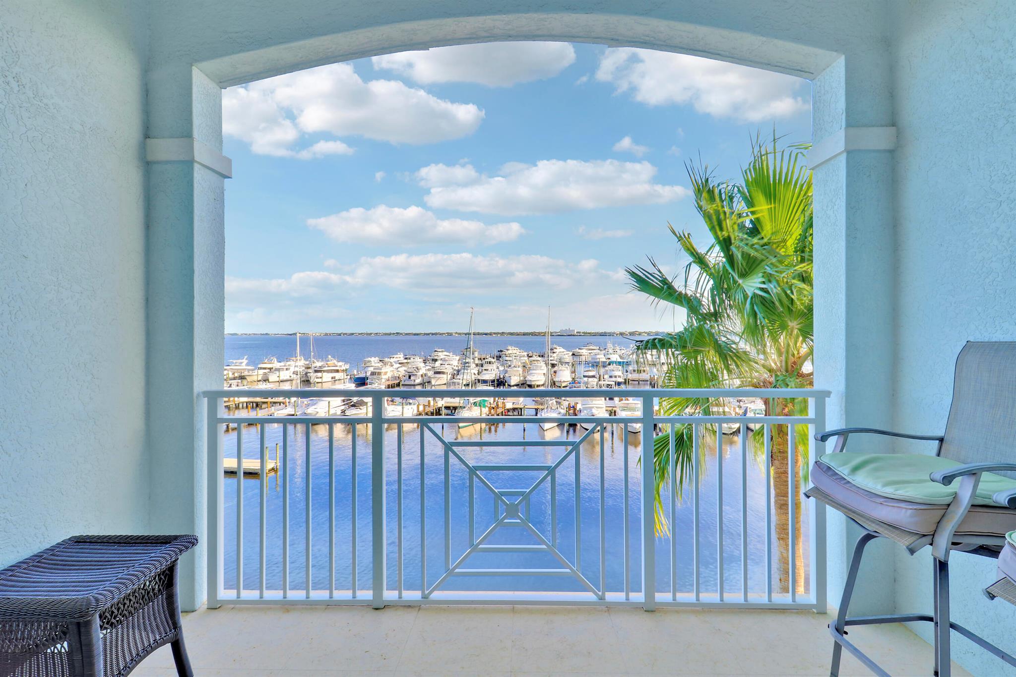 HARBORAGE YACHT - Residential